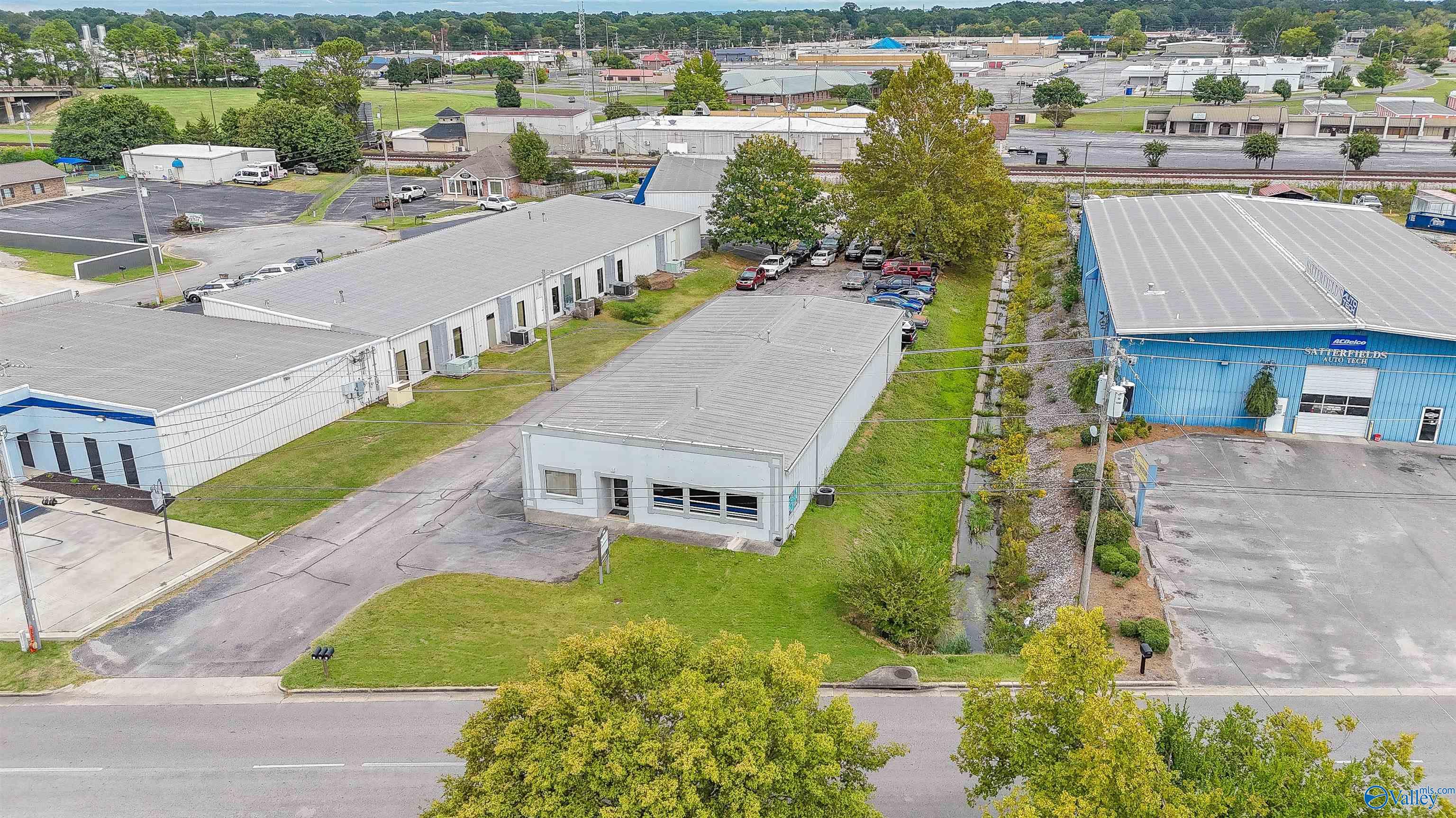 1944 Central Parkway