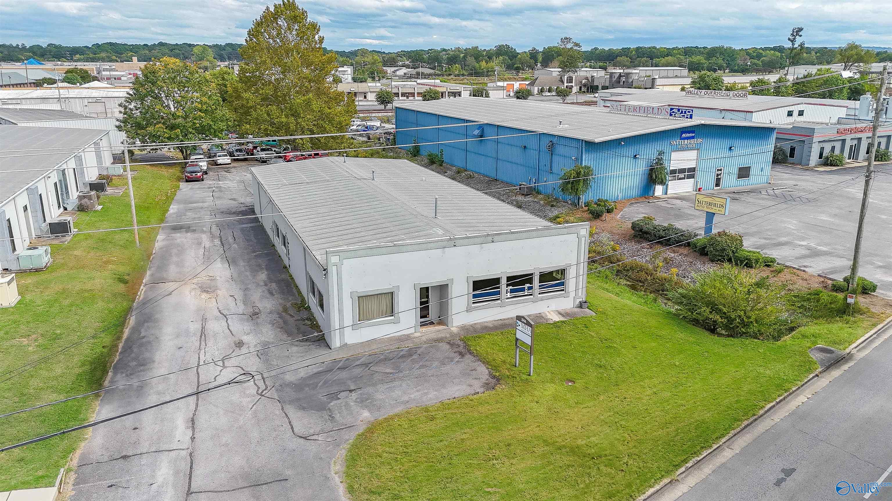 1944 Central Parkway