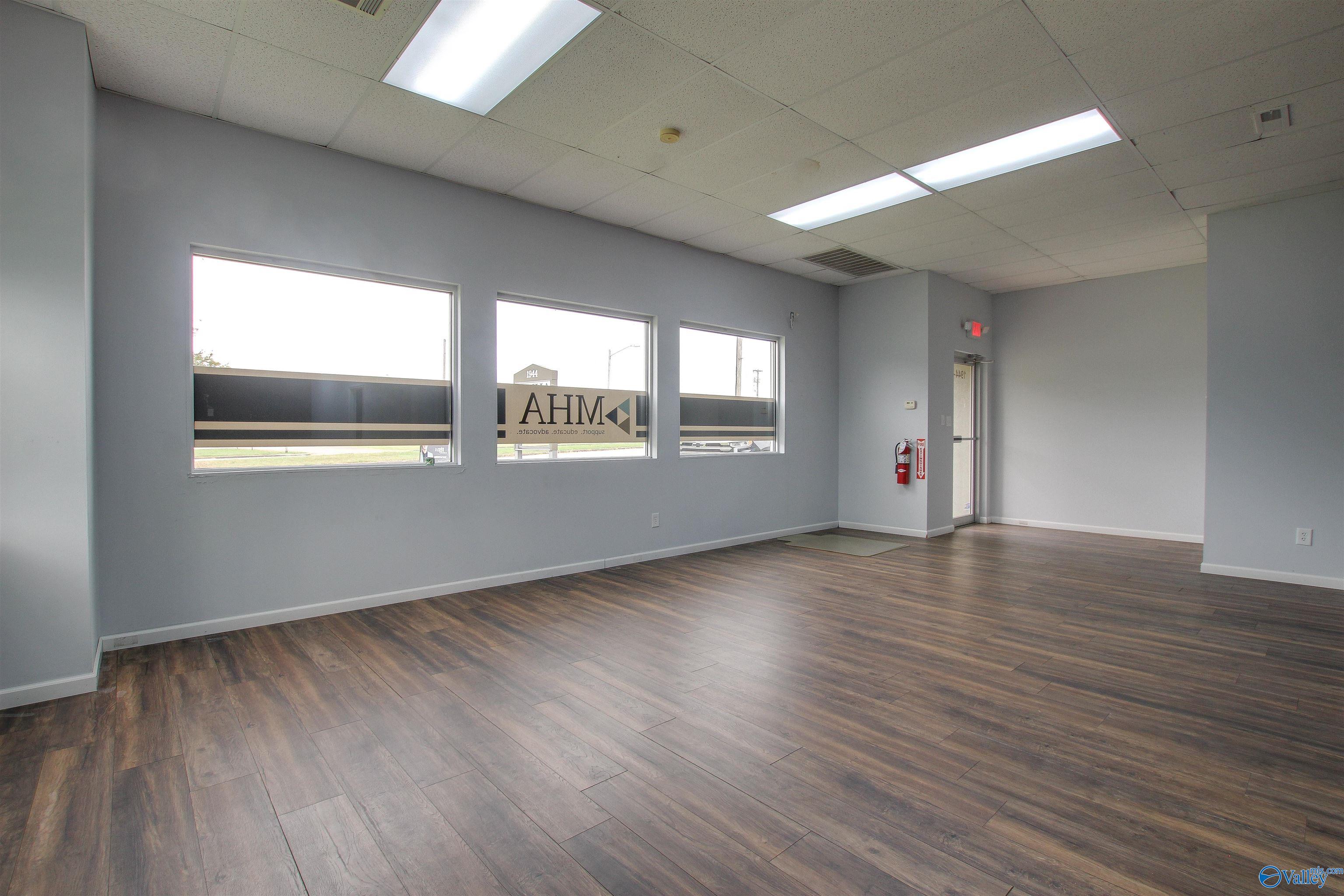 1944 Central Parkway