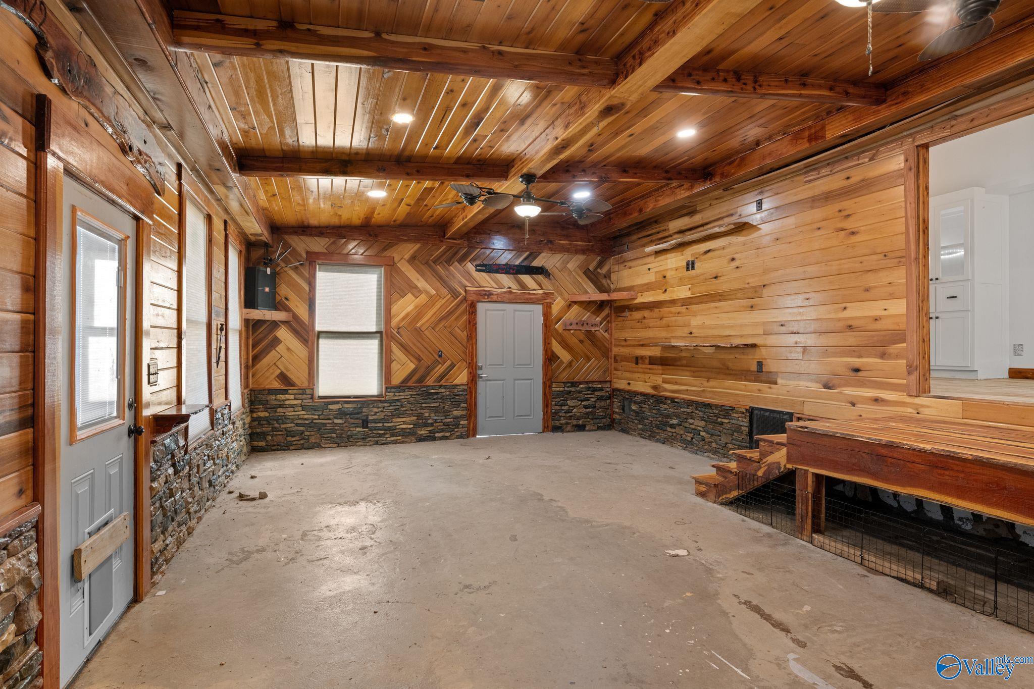 266 County Road 455, Hillsboro