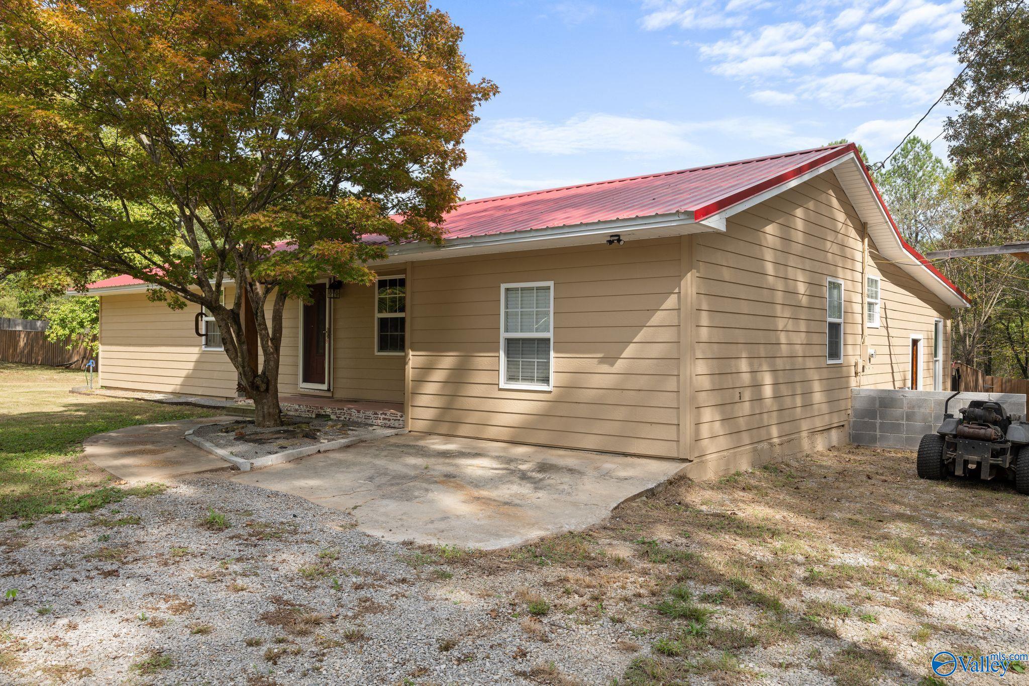 266 County Road 455, Hillsboro