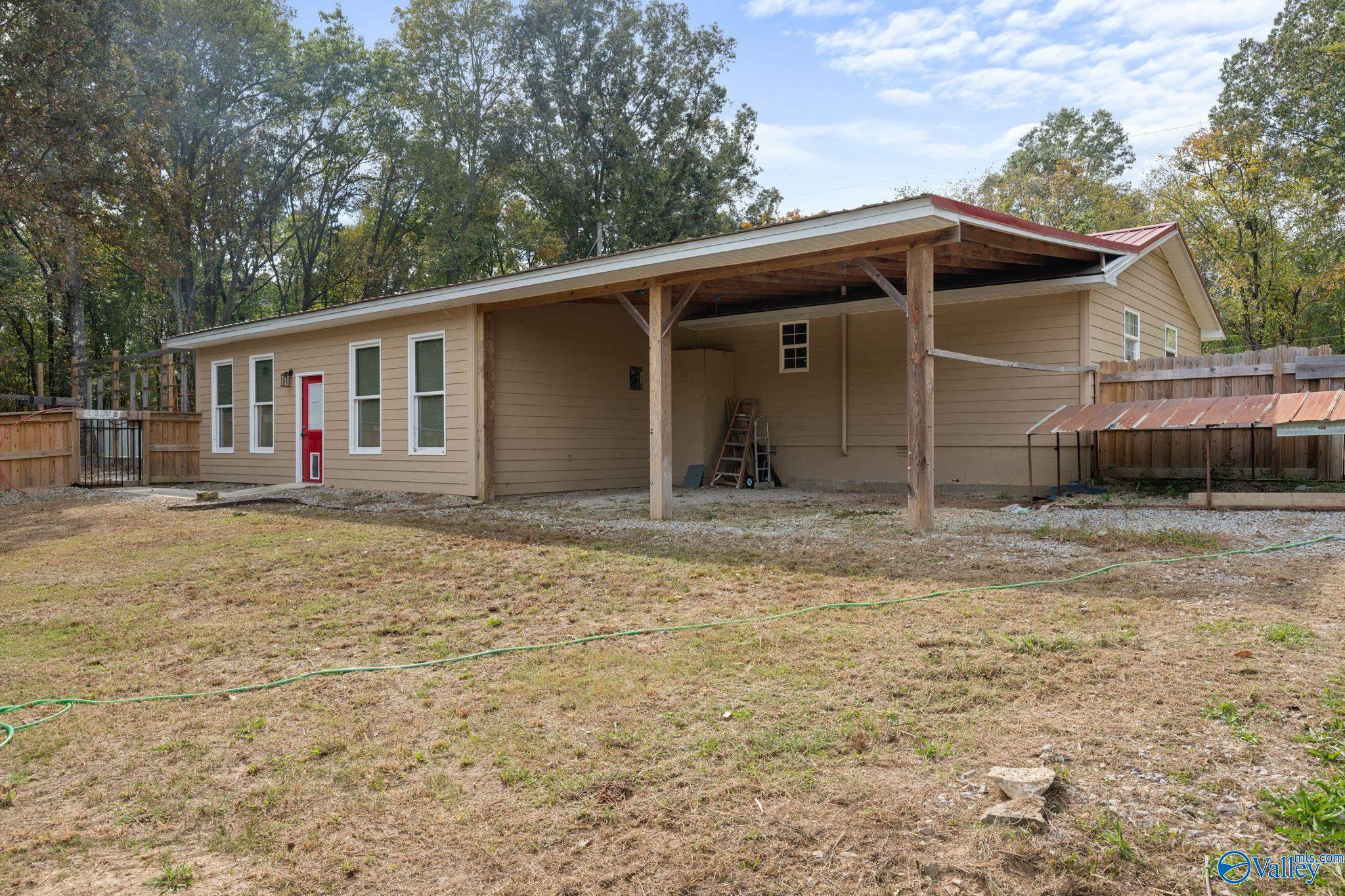 266 County Road 455, Hillsboro