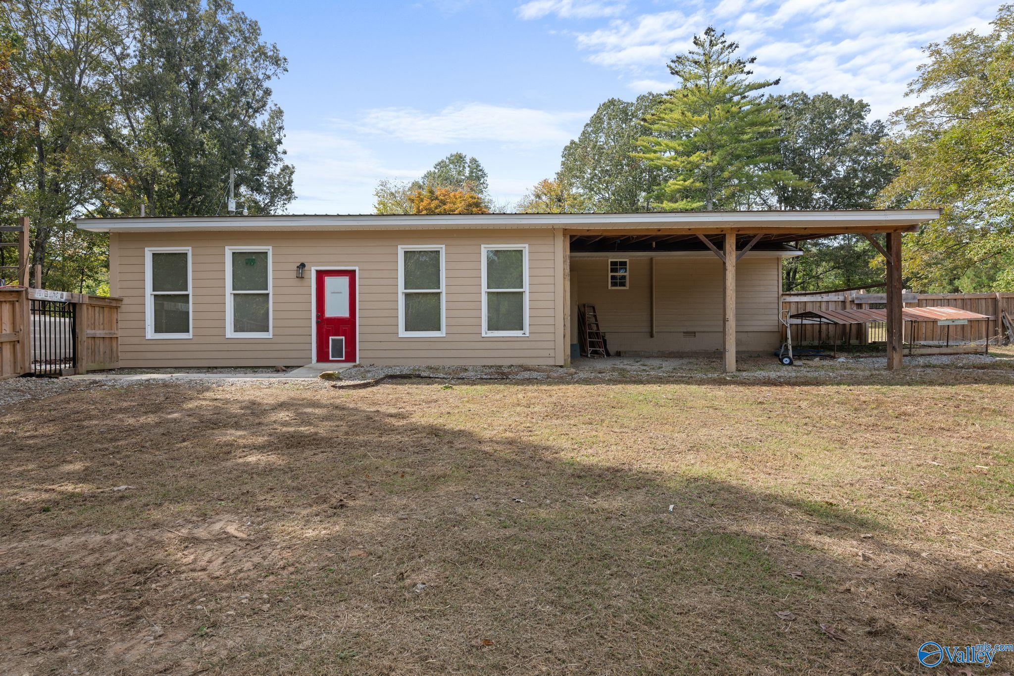 266 County Road 455, Hillsboro