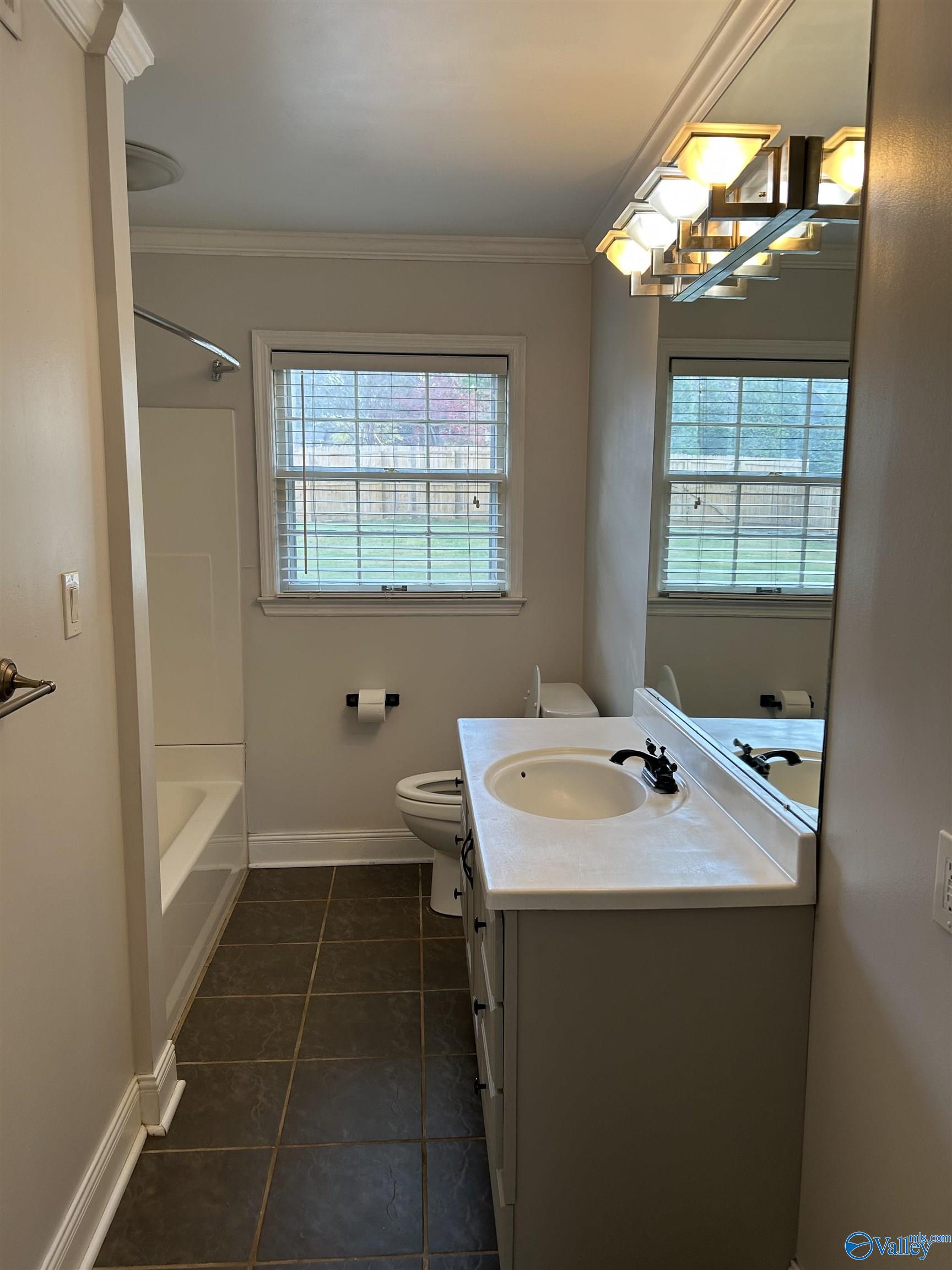 2327 SE Quince Drive