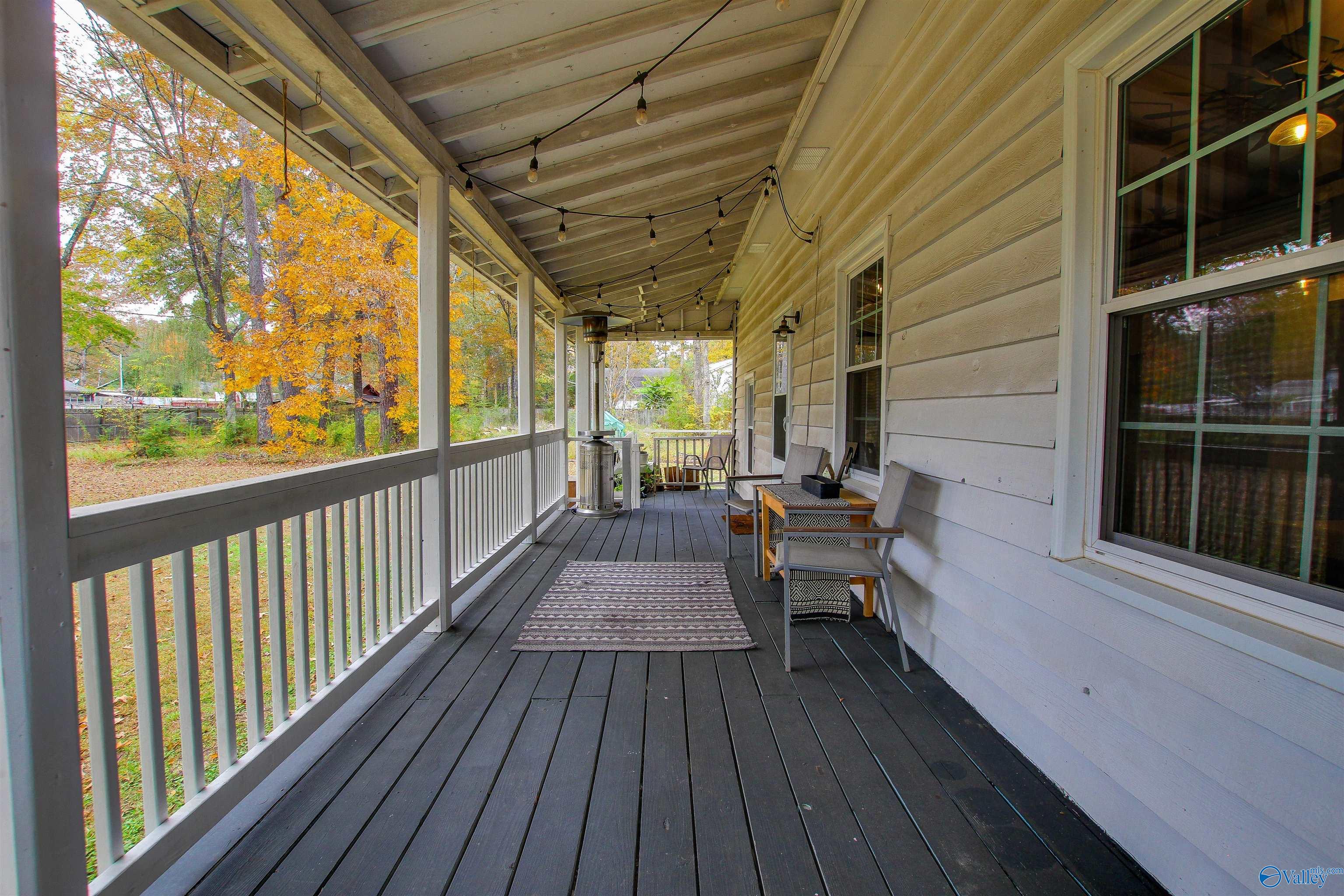 4711 Pineywood Drive SW