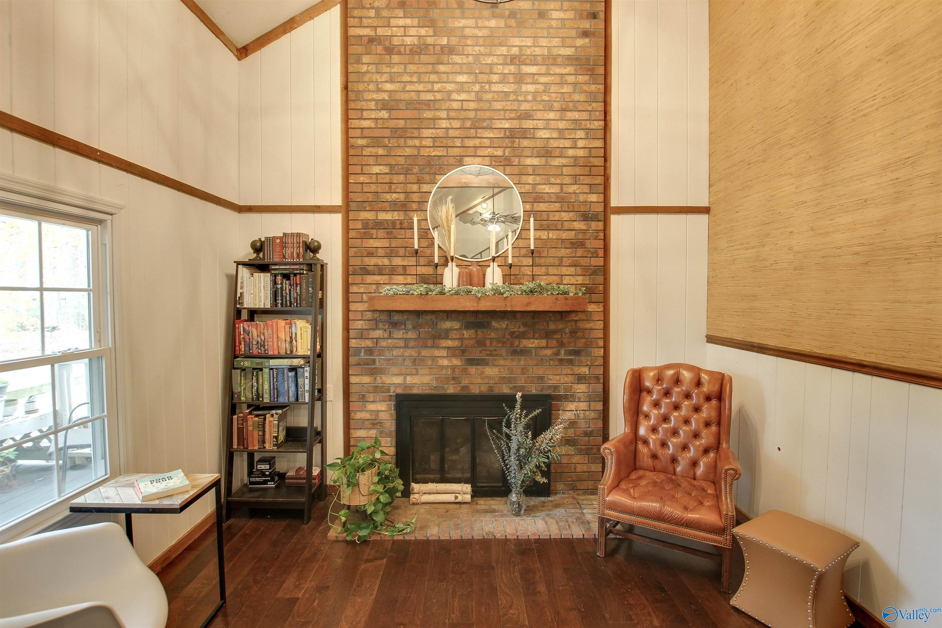 4711 Pineywood Drive SW