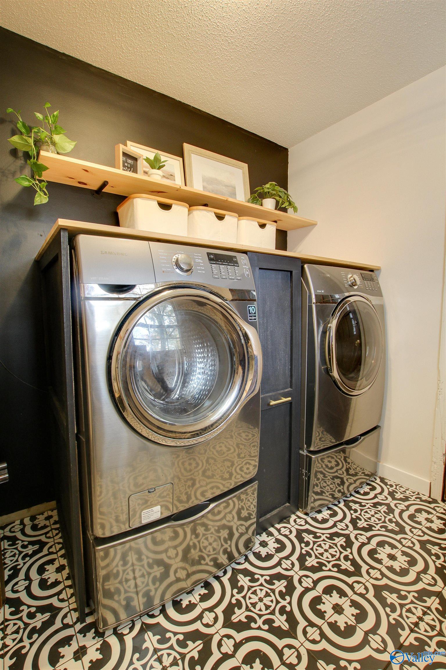 4711 Pineywood Drive SW