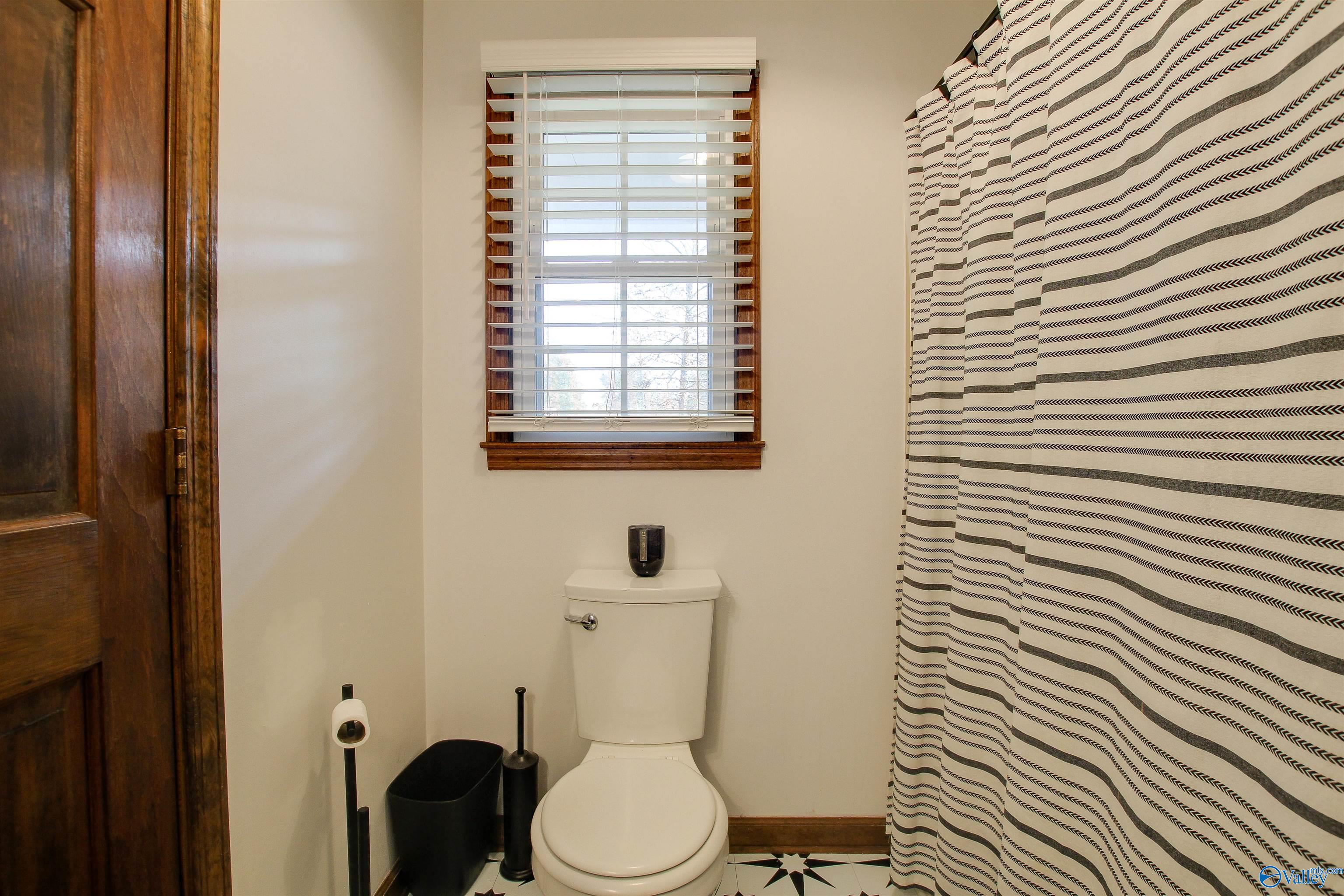 4711 Pineywood Drive SW