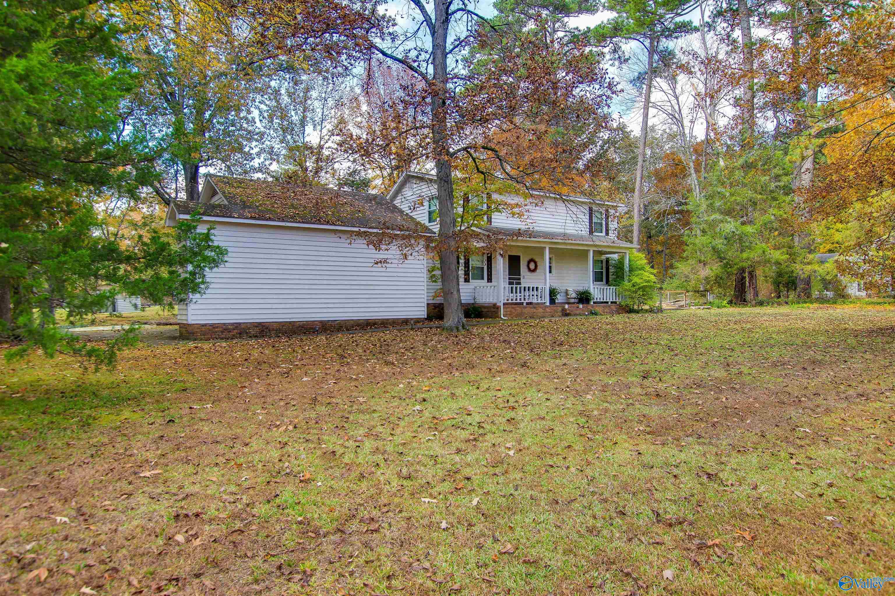 4711 Pineywood Drive SW