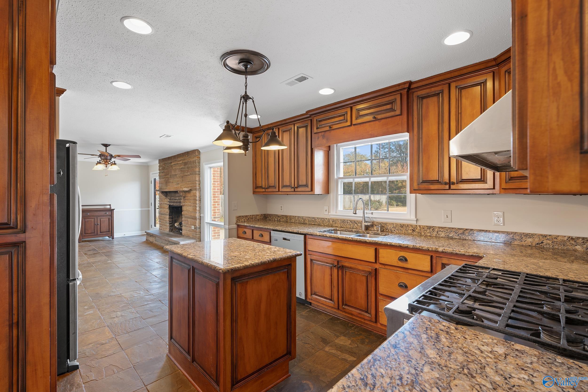 2417 Dogwood Lane SE