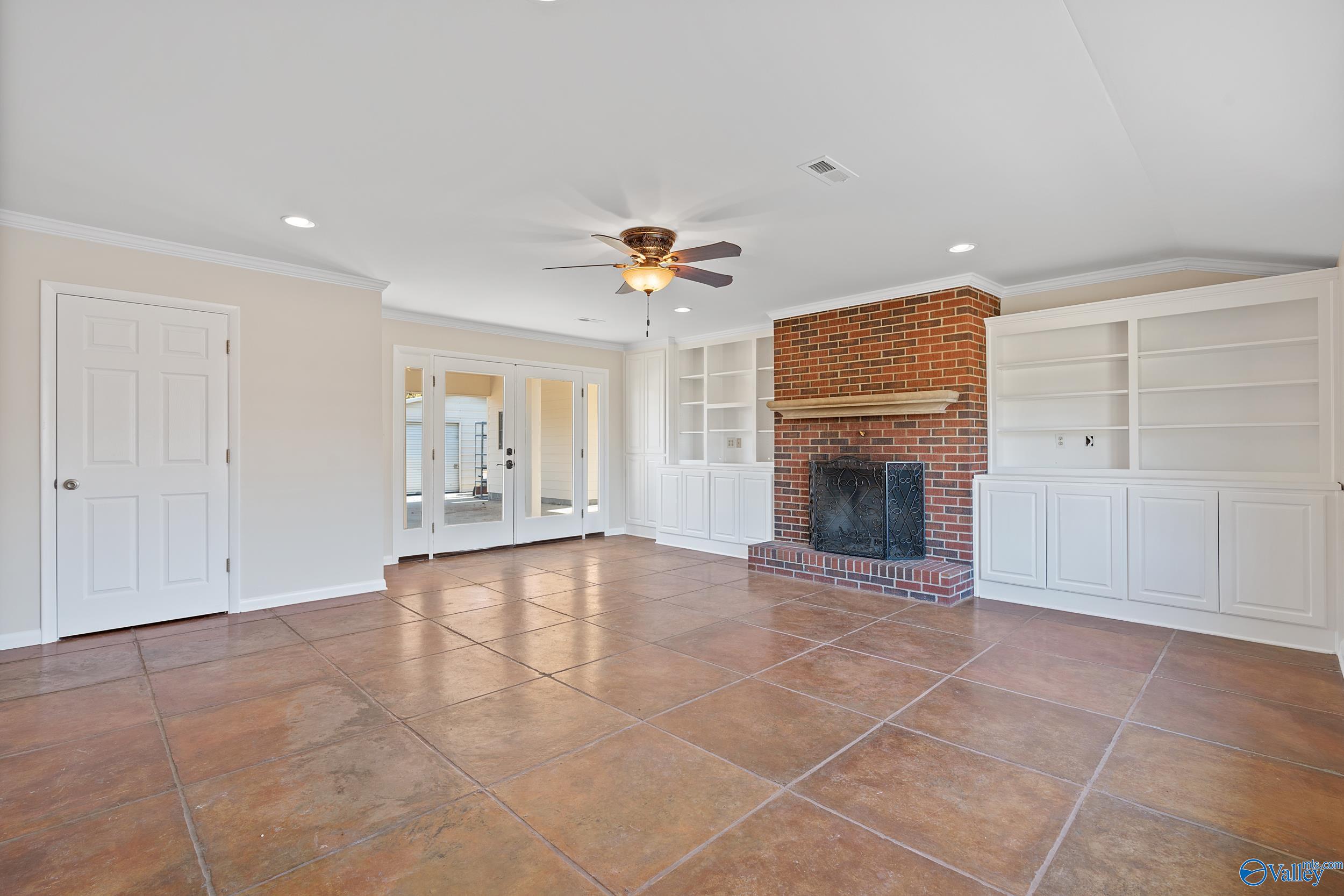 2417 Dogwood Lane SE