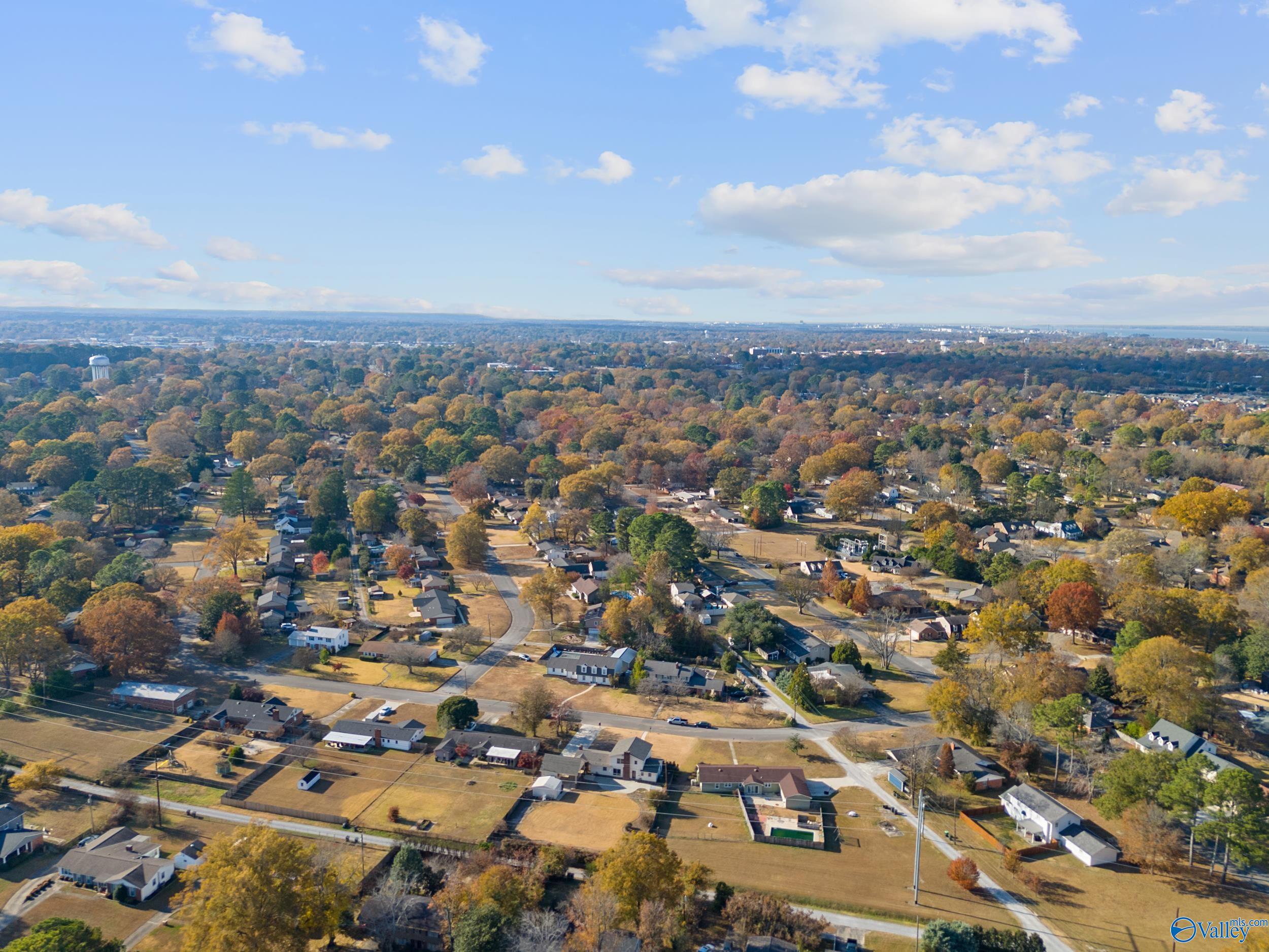 2417 Dogwood Lane SE