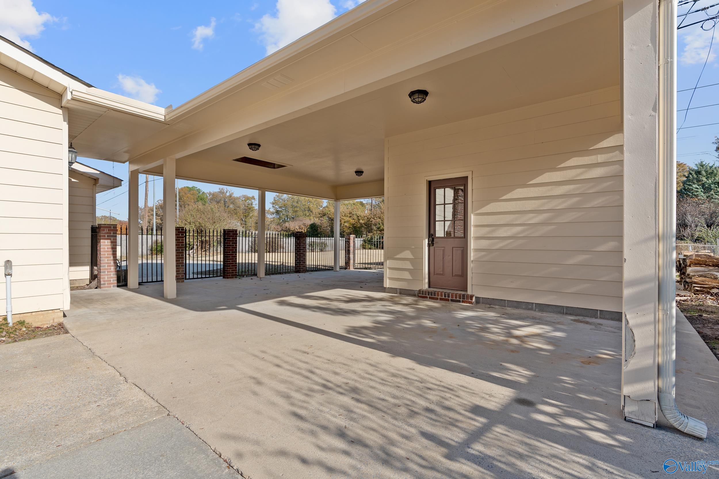 2417 Dogwood Lane SE