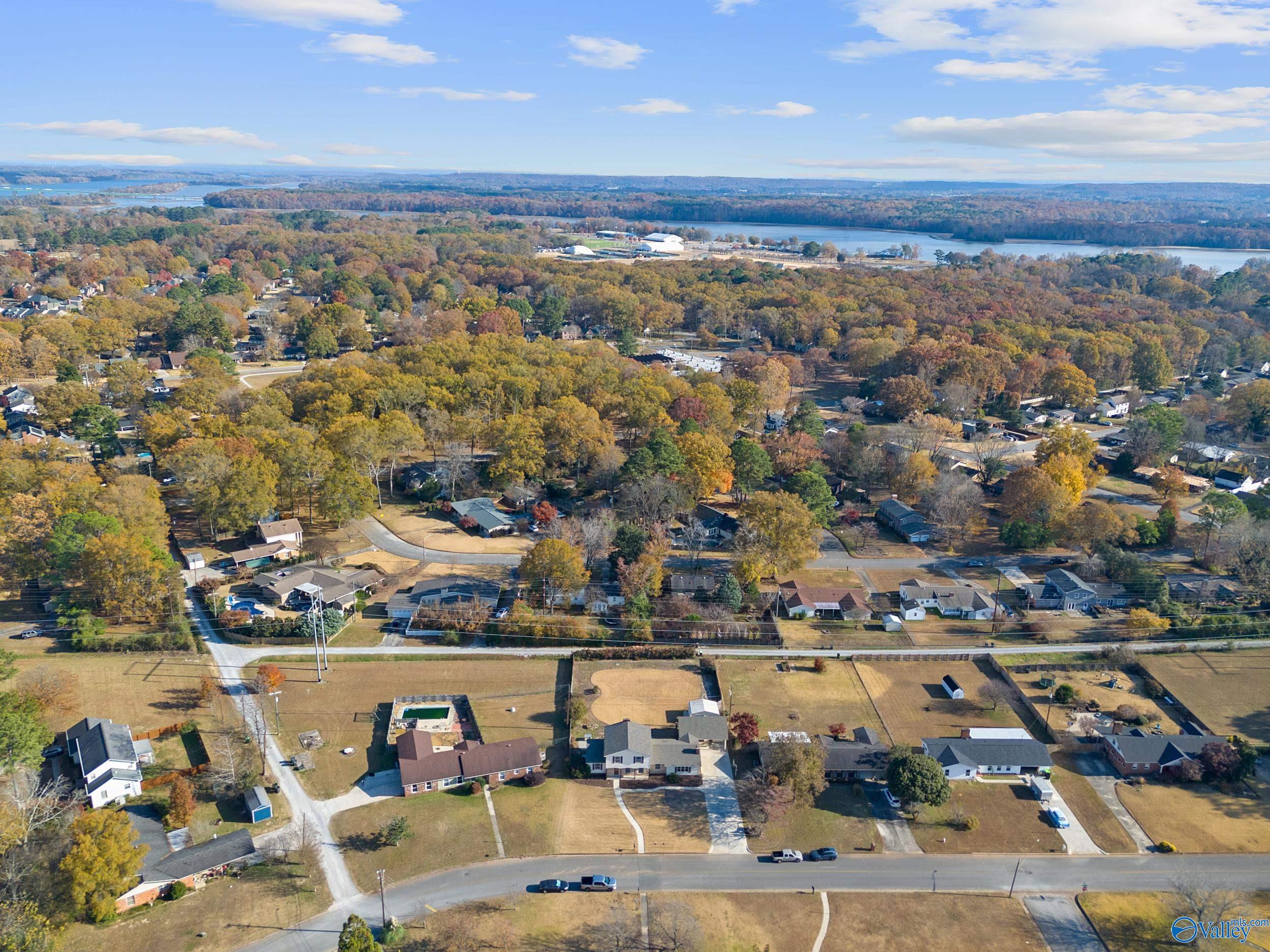 2417 Dogwood Lane SE