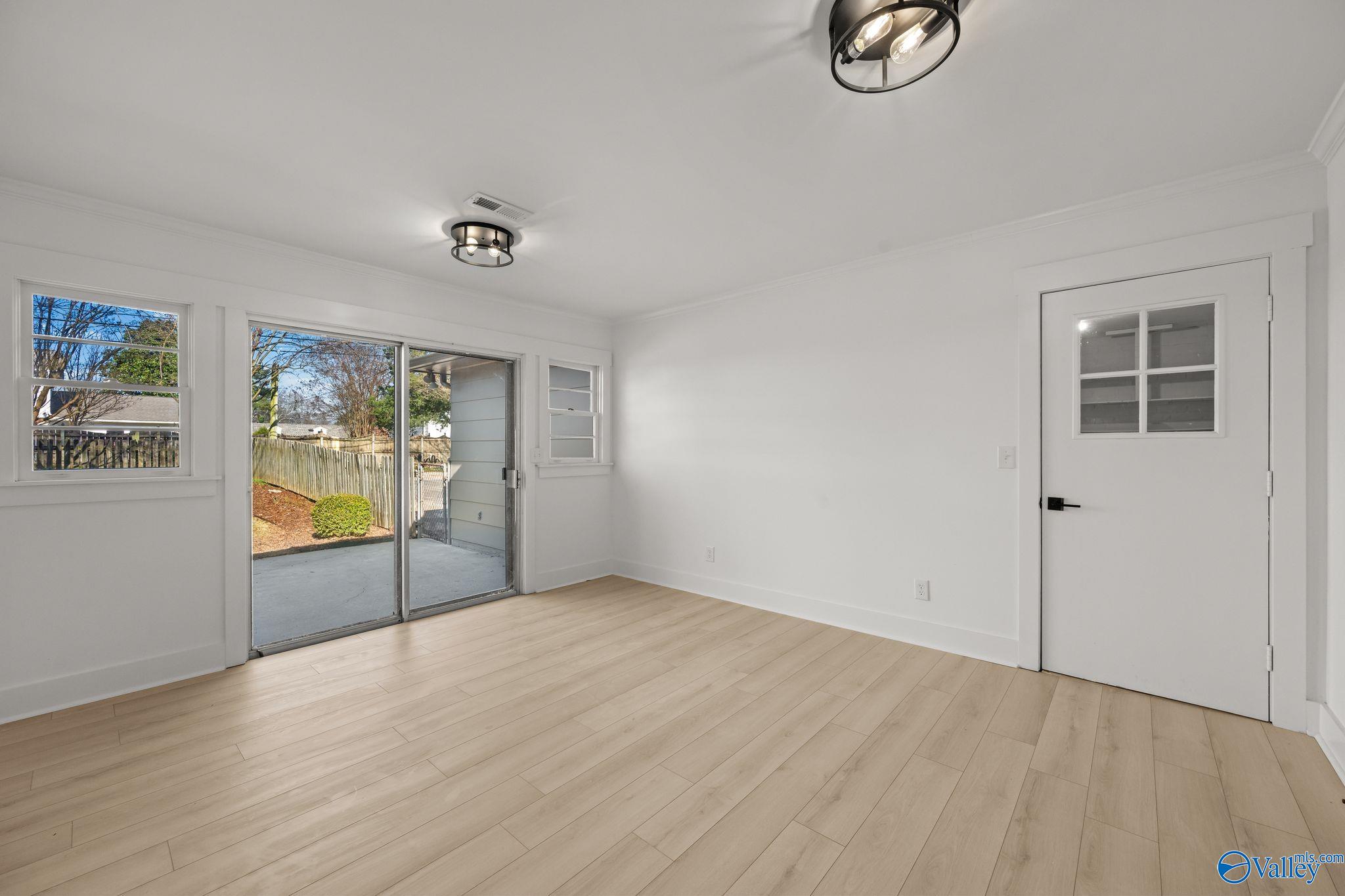 2610 Sherwood Drive SE