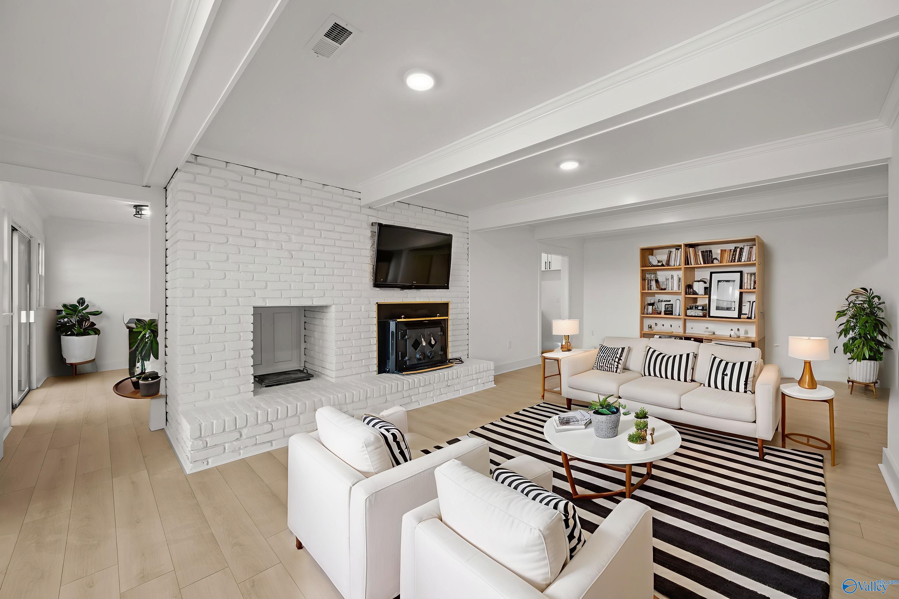 2610 Sherwood Drive SE