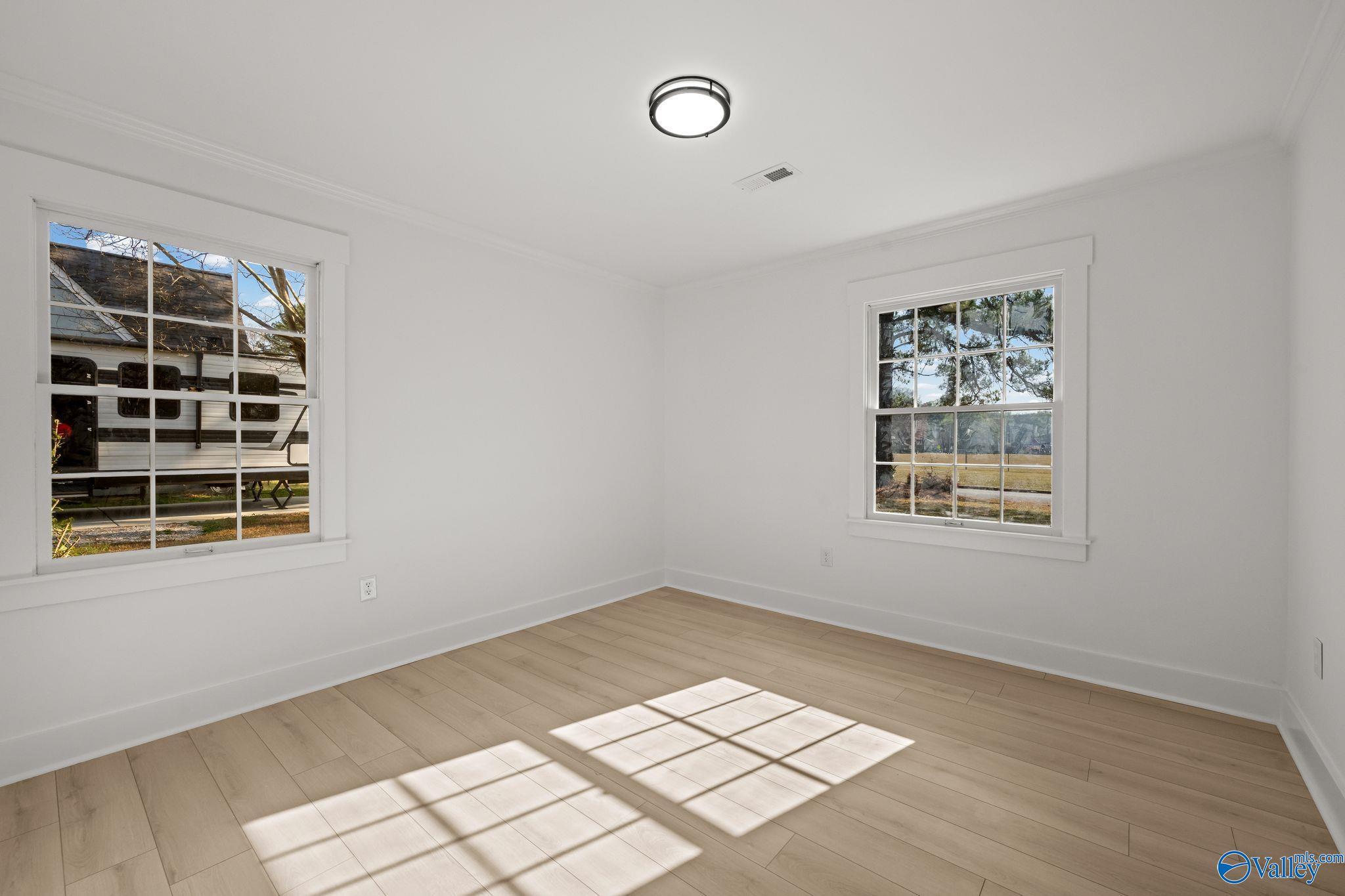 2610 Sherwood Drive SE