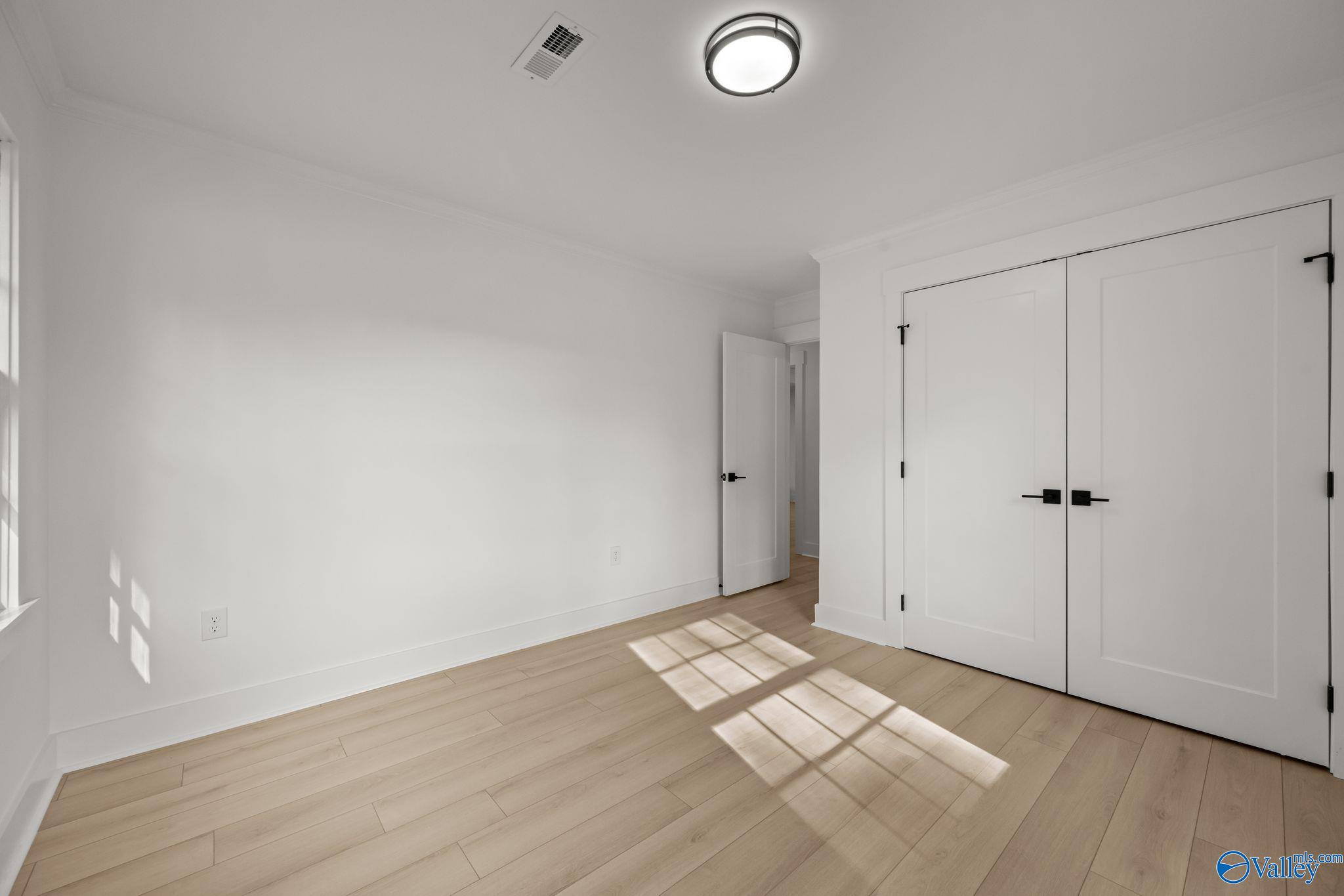 2610 Sherwood Drive SE