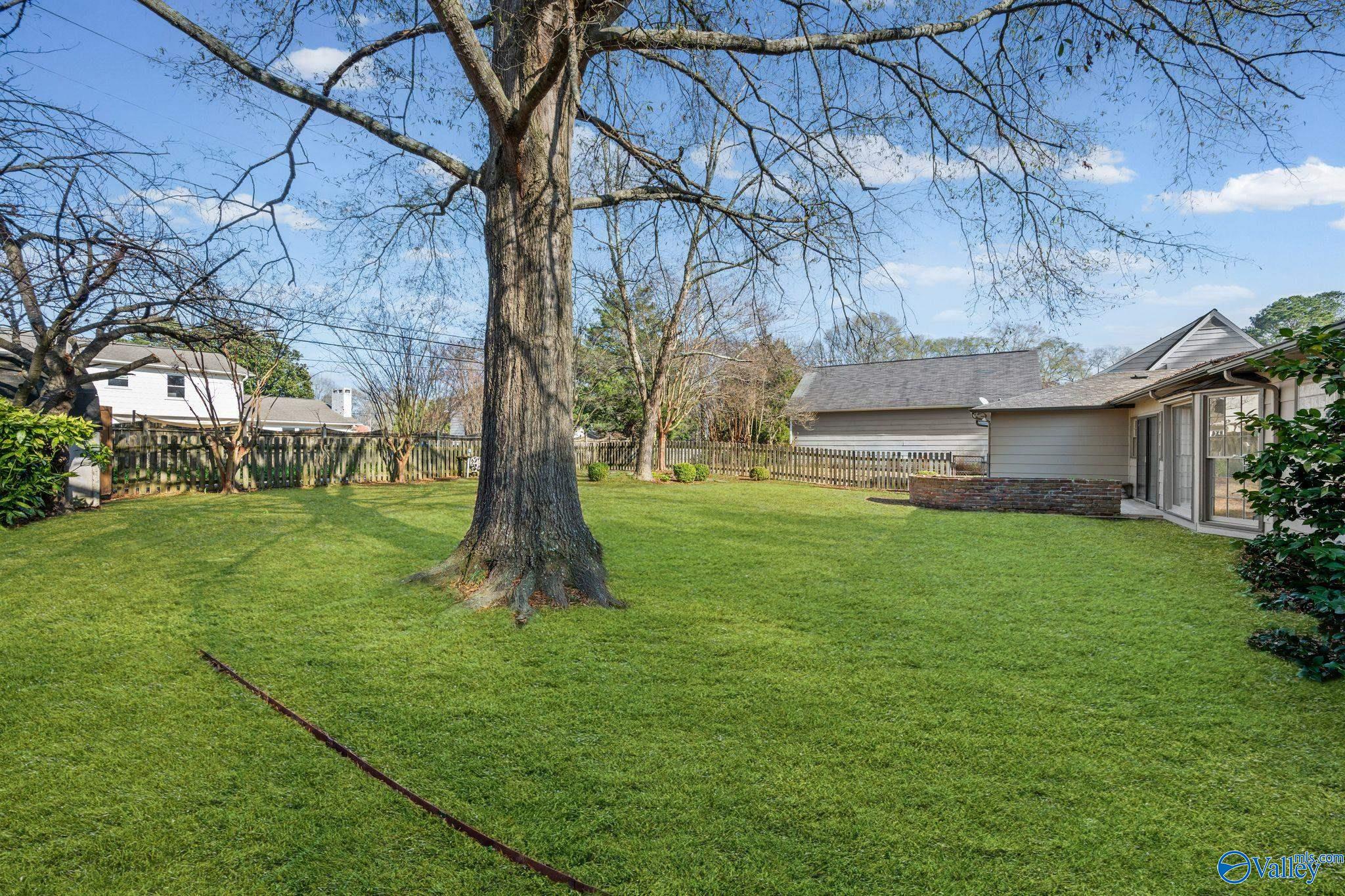 2610 Sherwood Drive SE