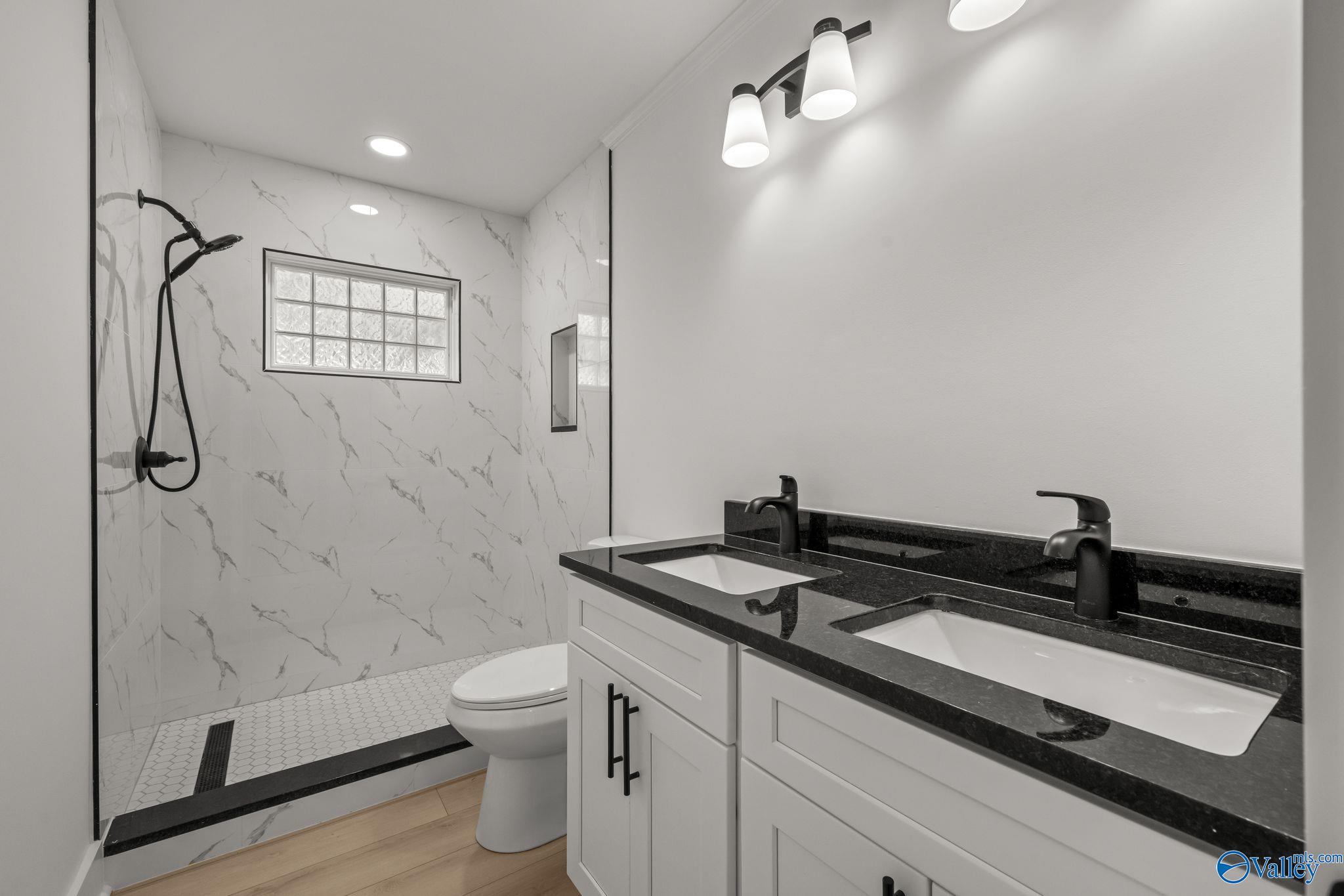 2610 Sherwood Drive SE