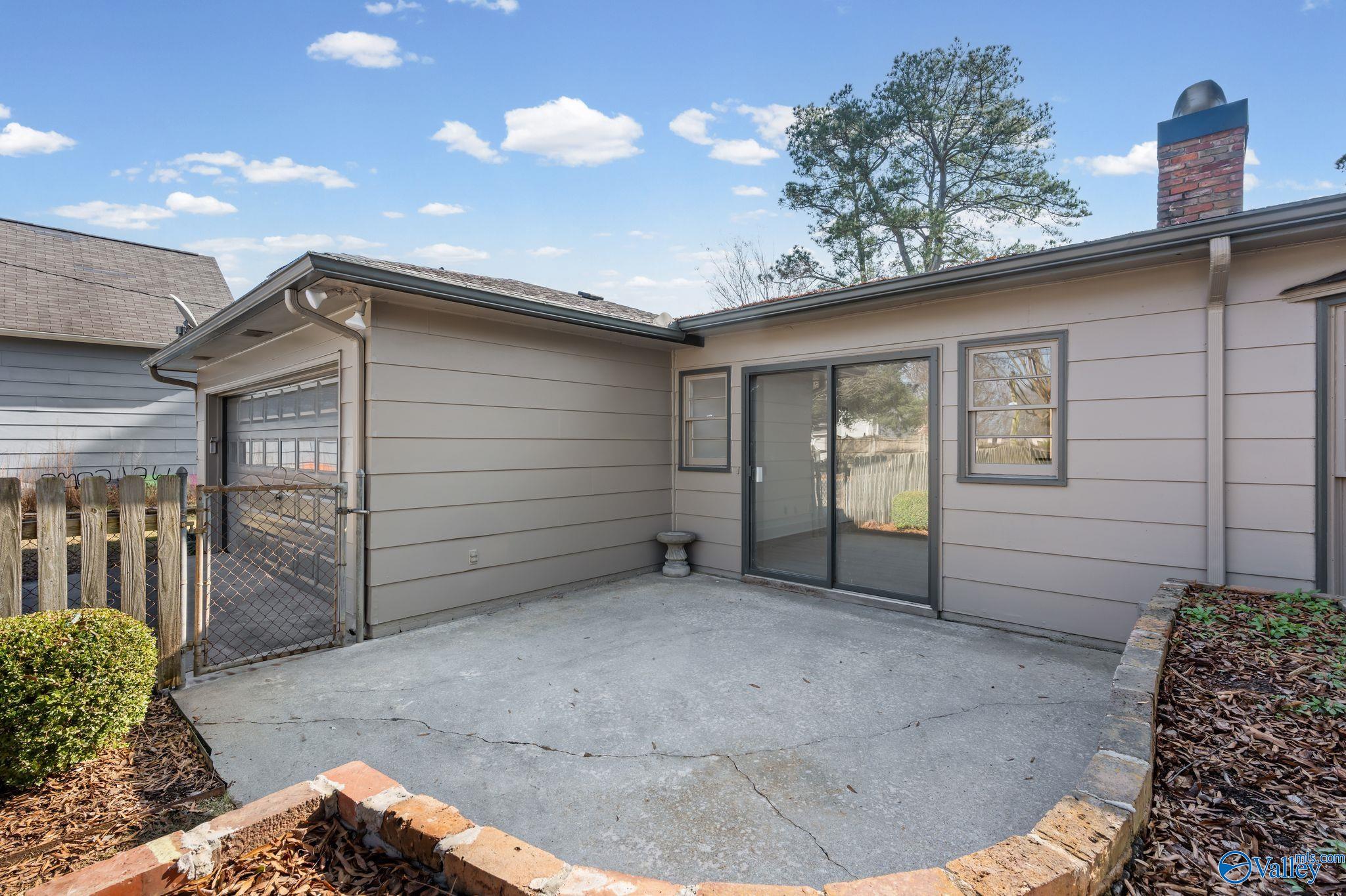 2610 Sherwood Drive SE