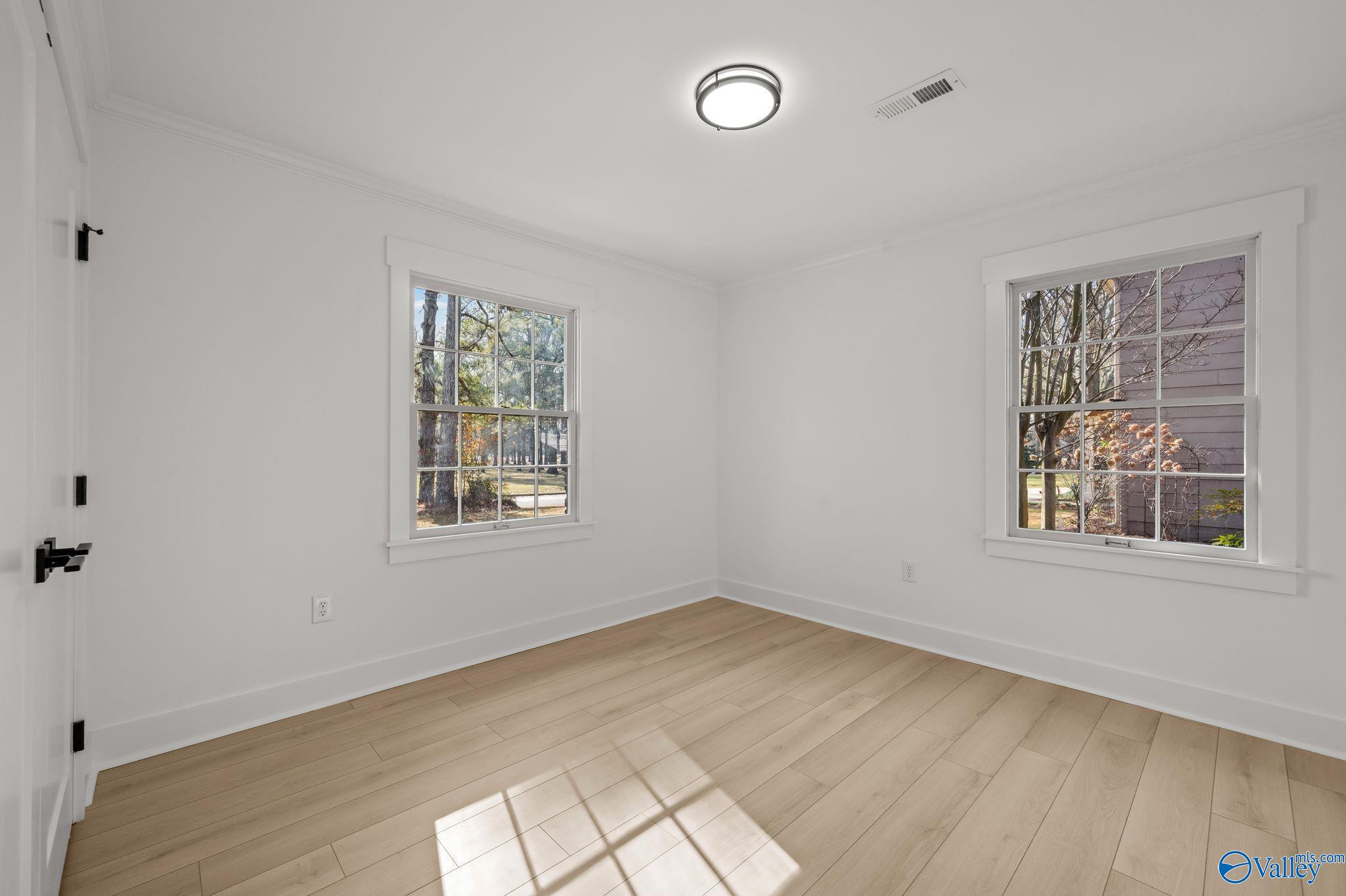 2610 Sherwood Drive SE