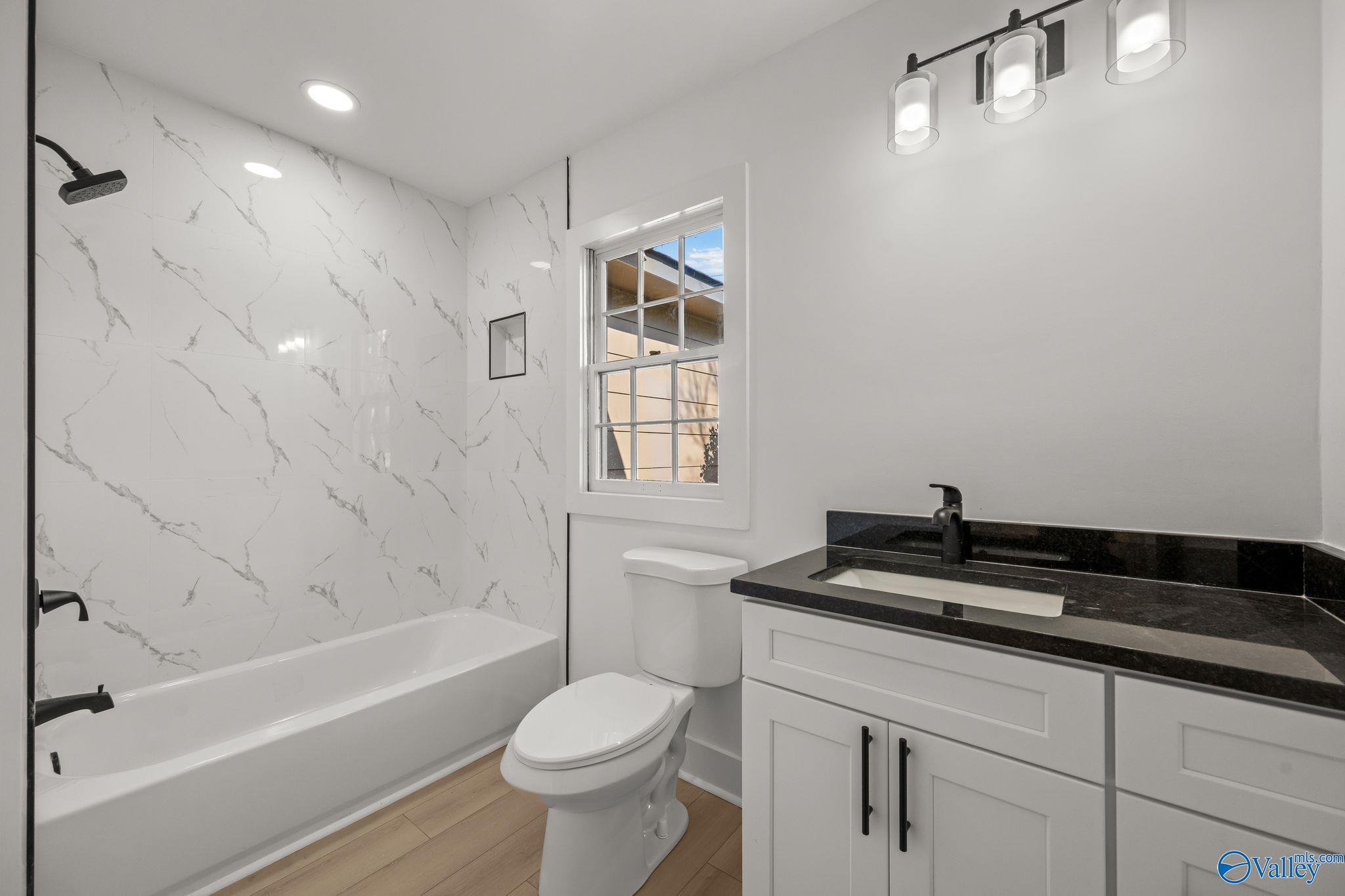 2610 Sherwood Drive SE