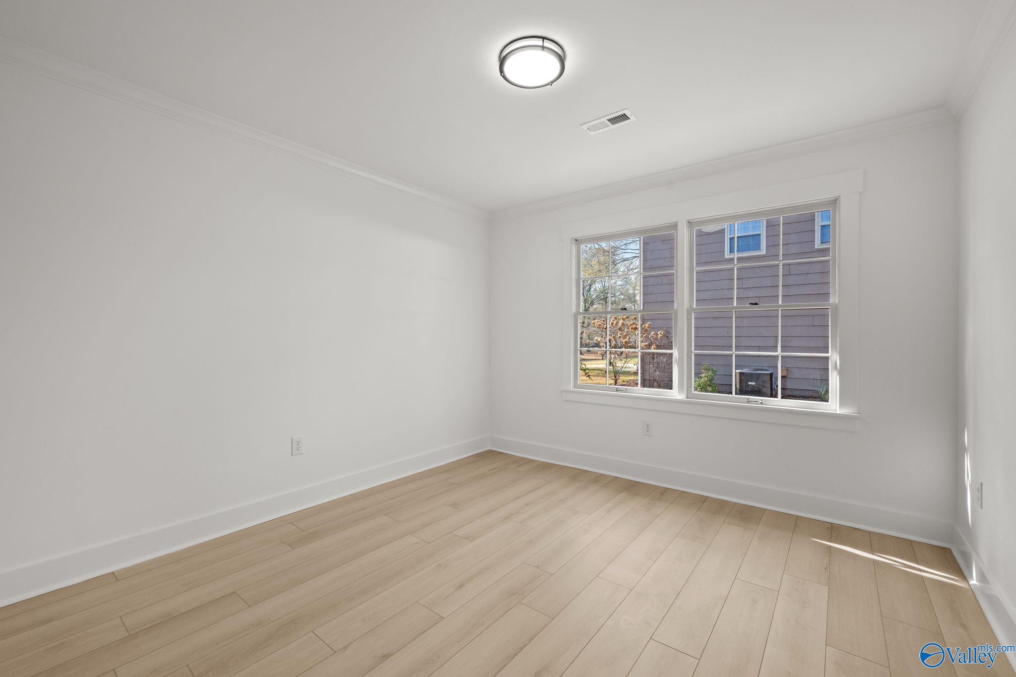 2610 Sherwood Drive SE