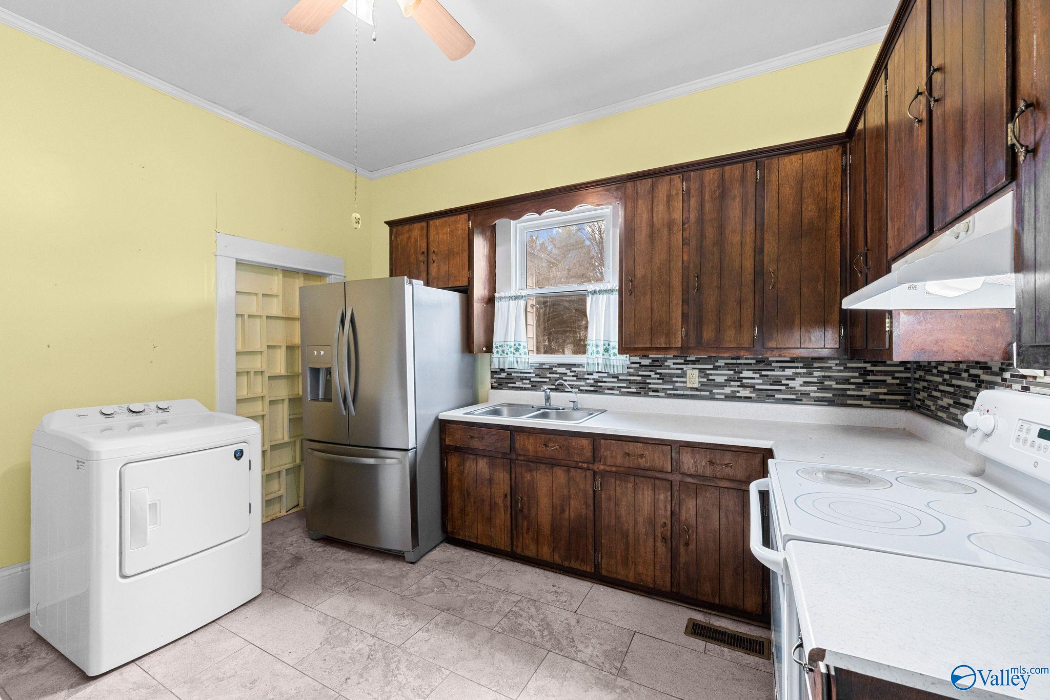 417 Lafayette Street NE