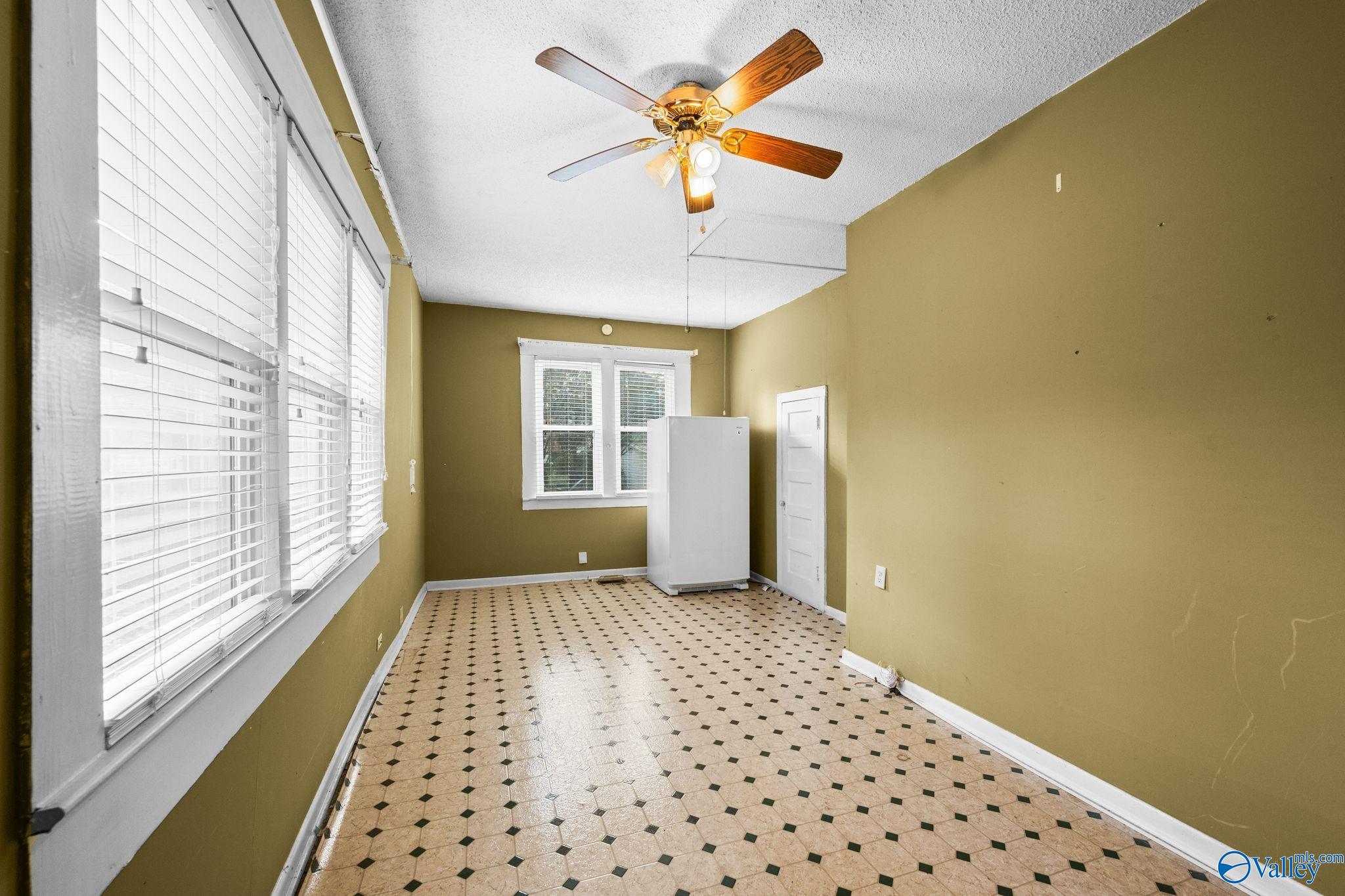 417 Lafayette Street NE