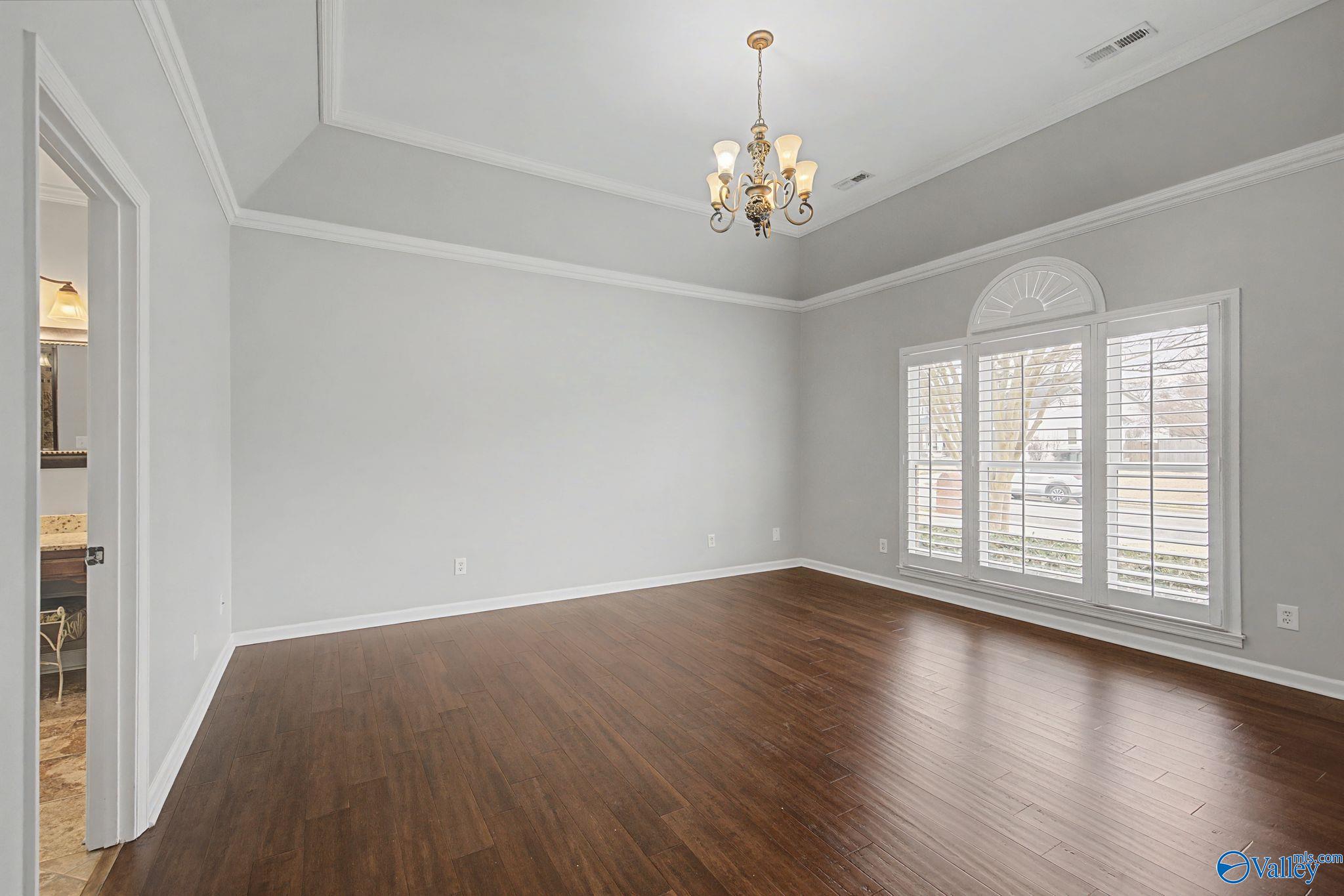 3202 Vicksburg Drive SW