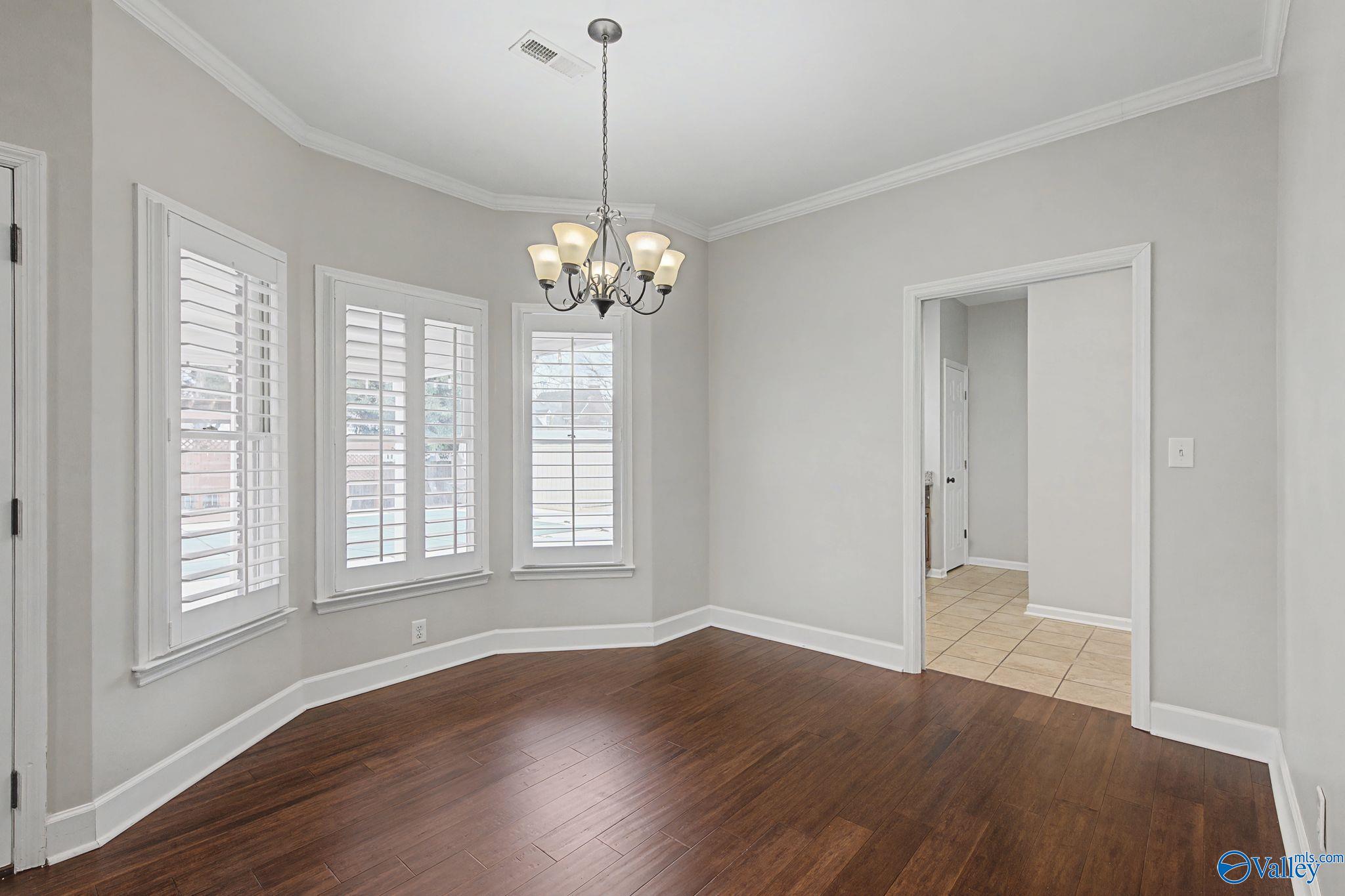 3202 Vicksburg Drive SW