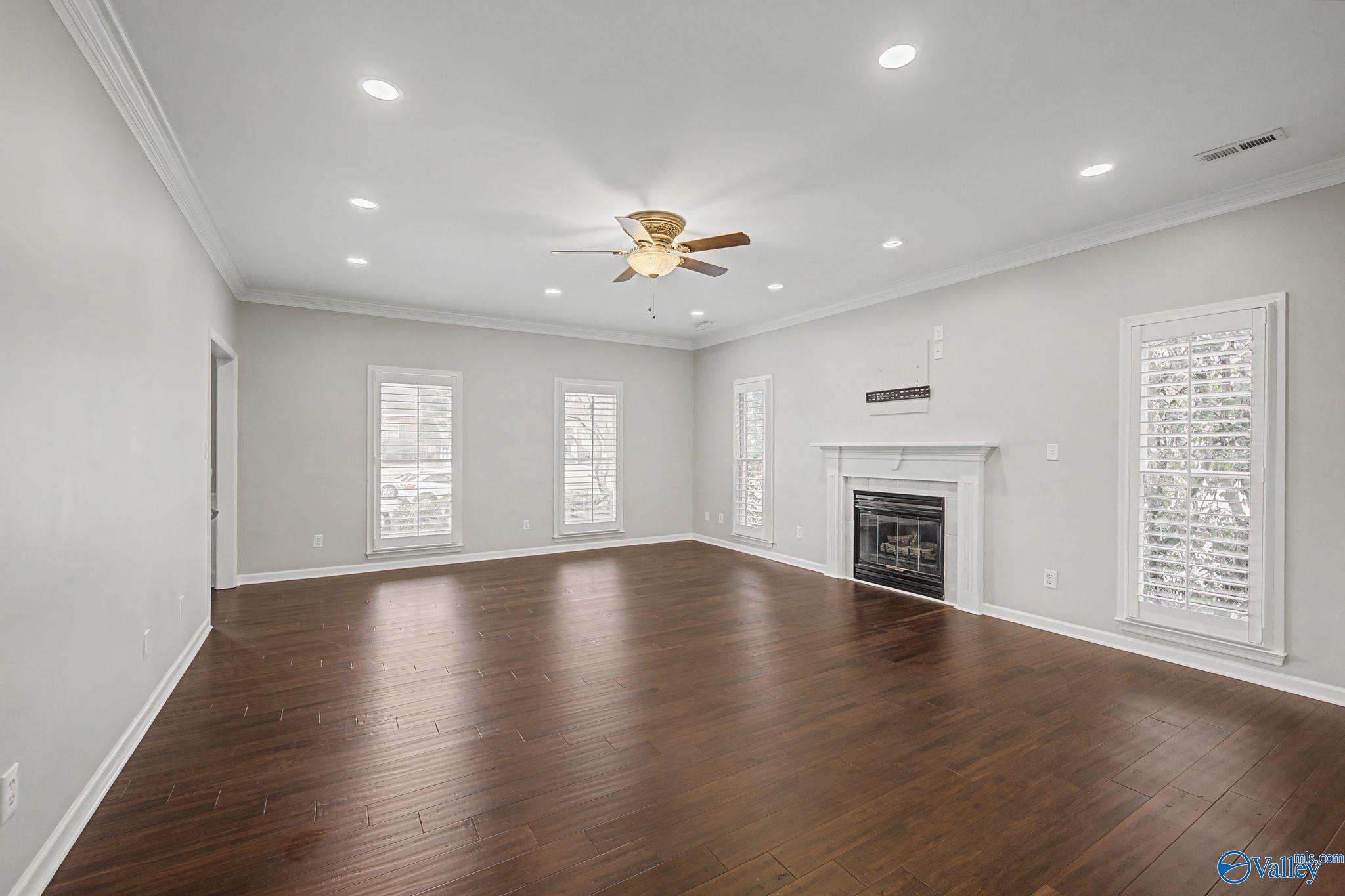 3202 Vicksburg Drive SW