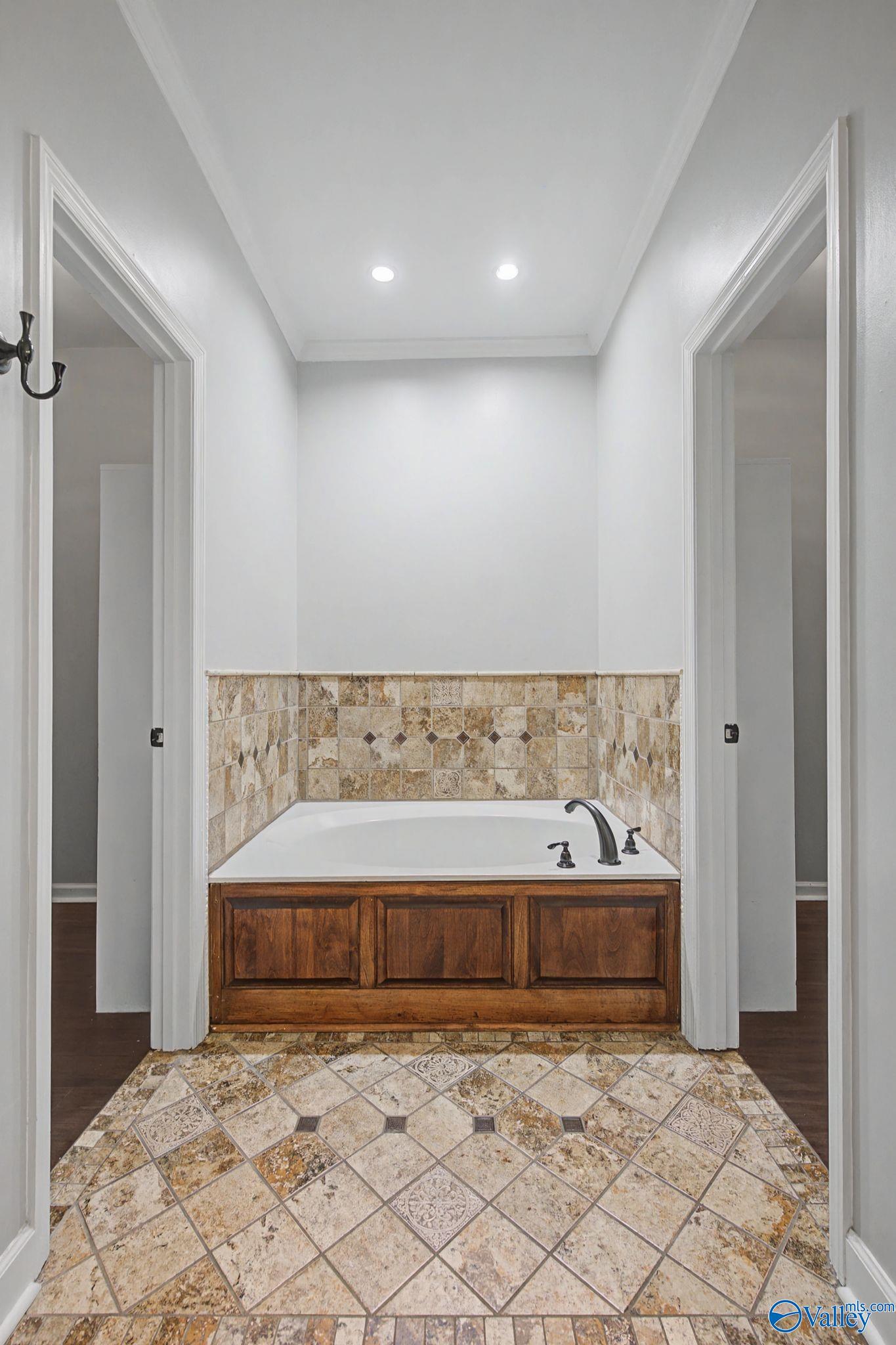 3202 Vicksburg Drive SW