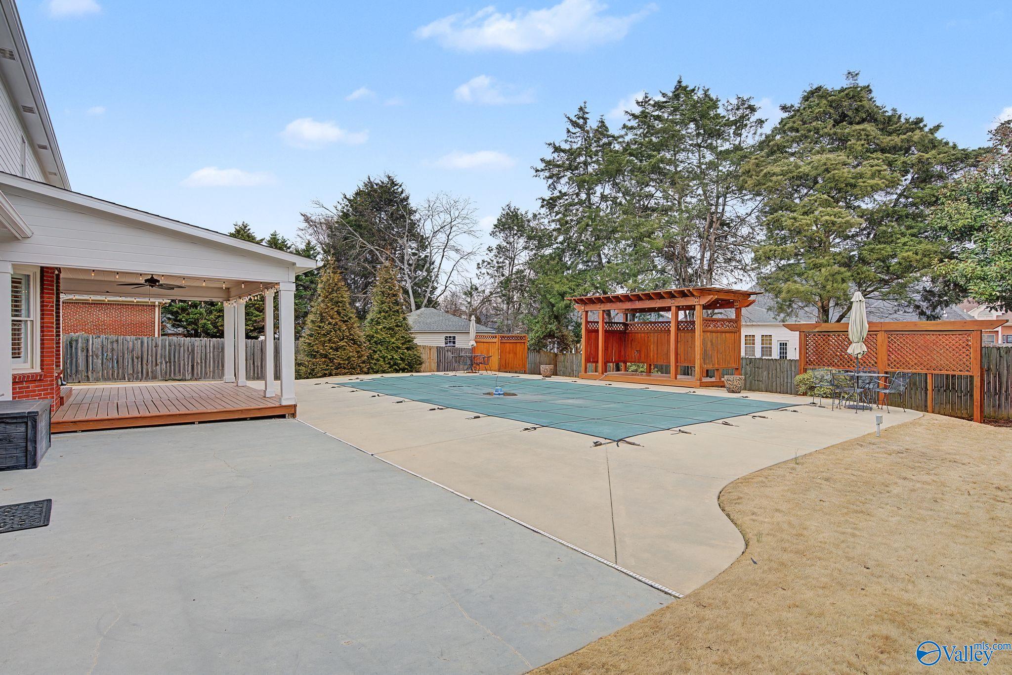 3202 Vicksburg Drive SW