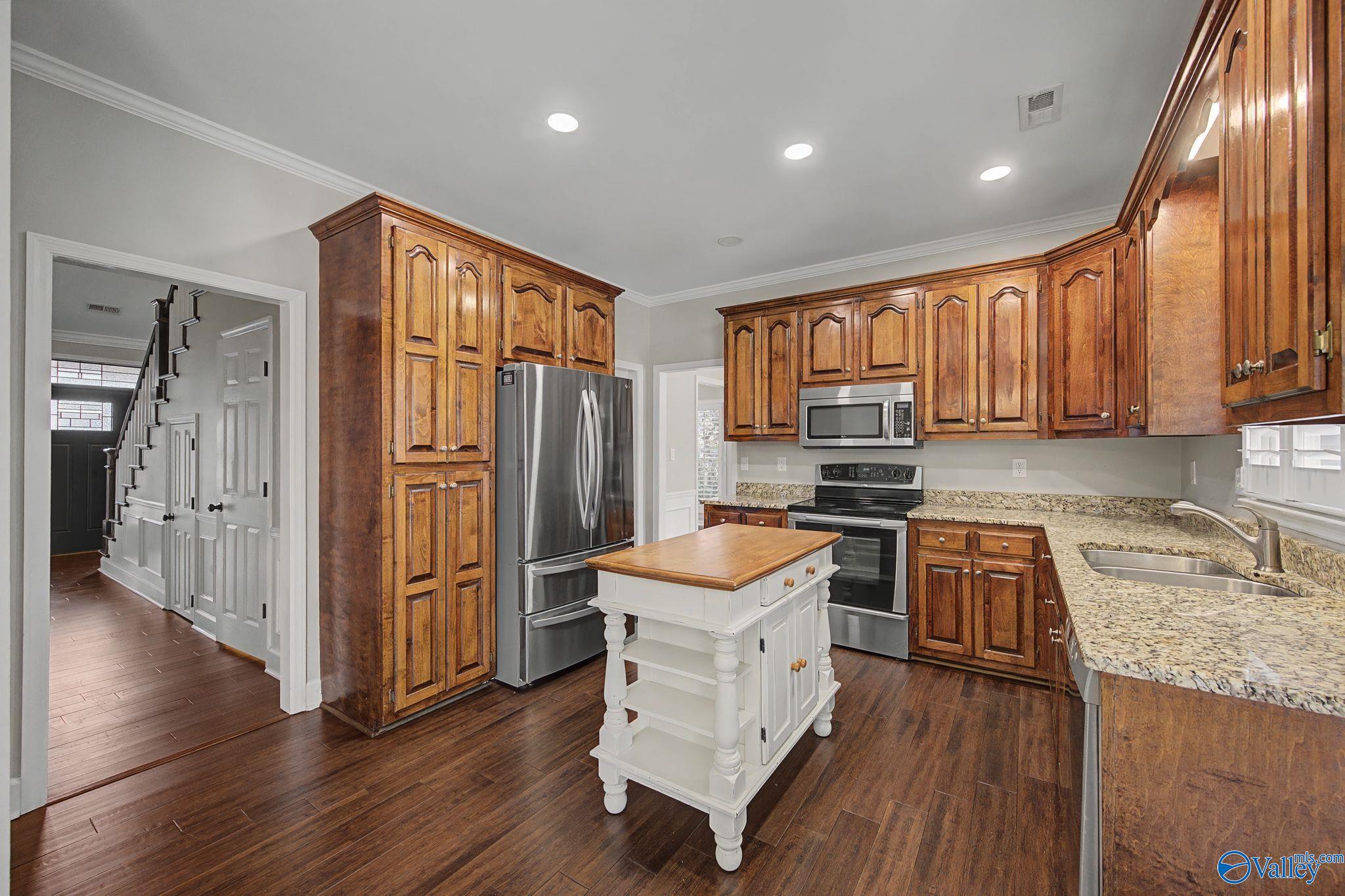 3202 Vicksburg Drive SW