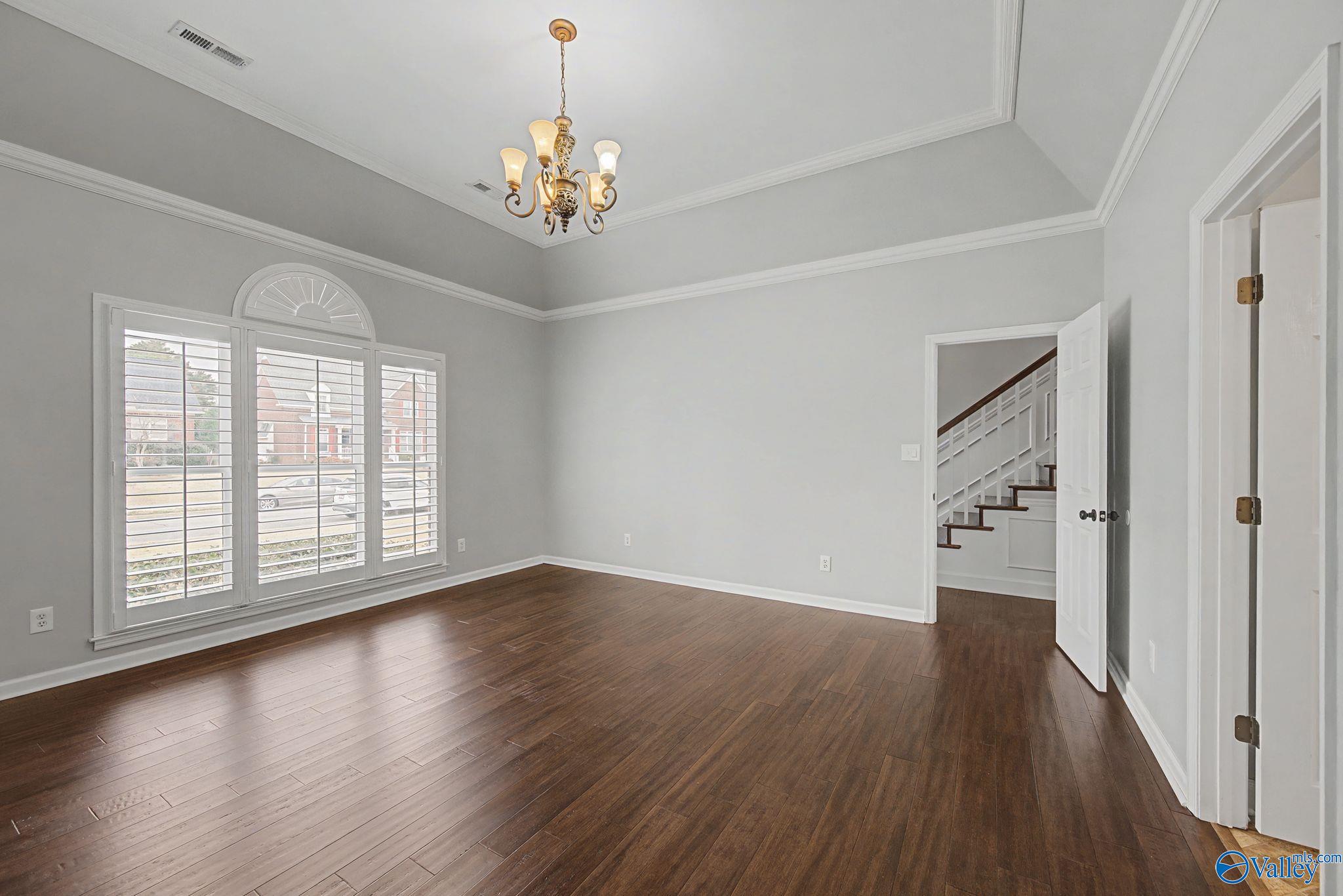 3202 Vicksburg Drive SW