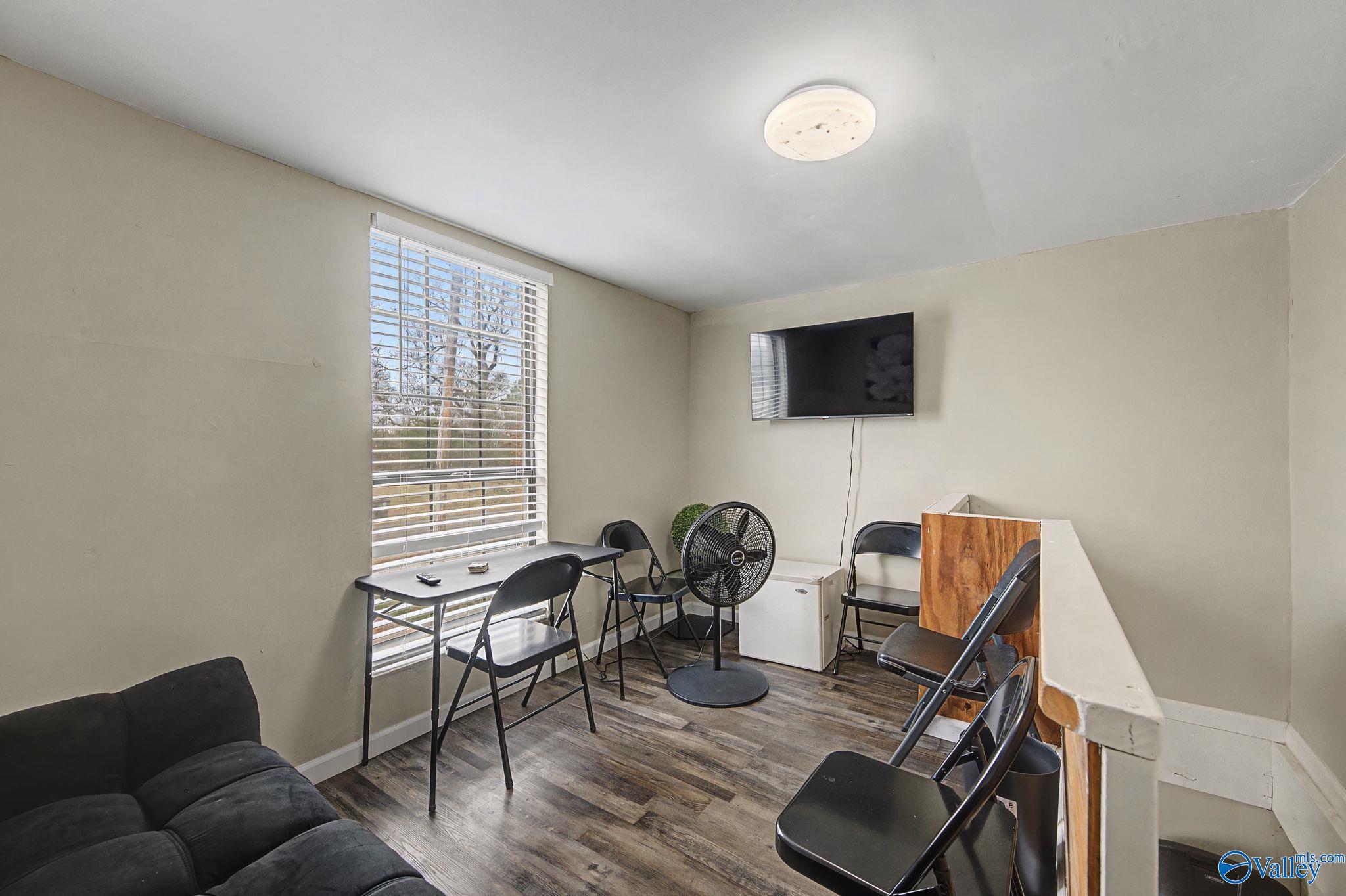 16927 County Road 400