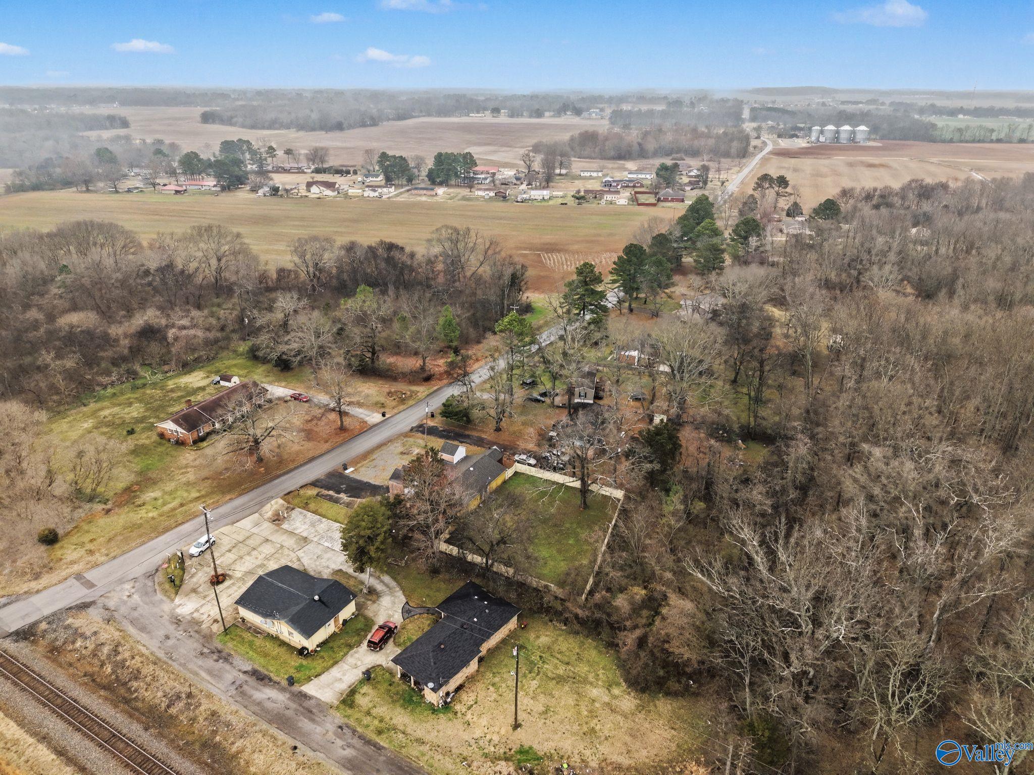 16927 County Road 400