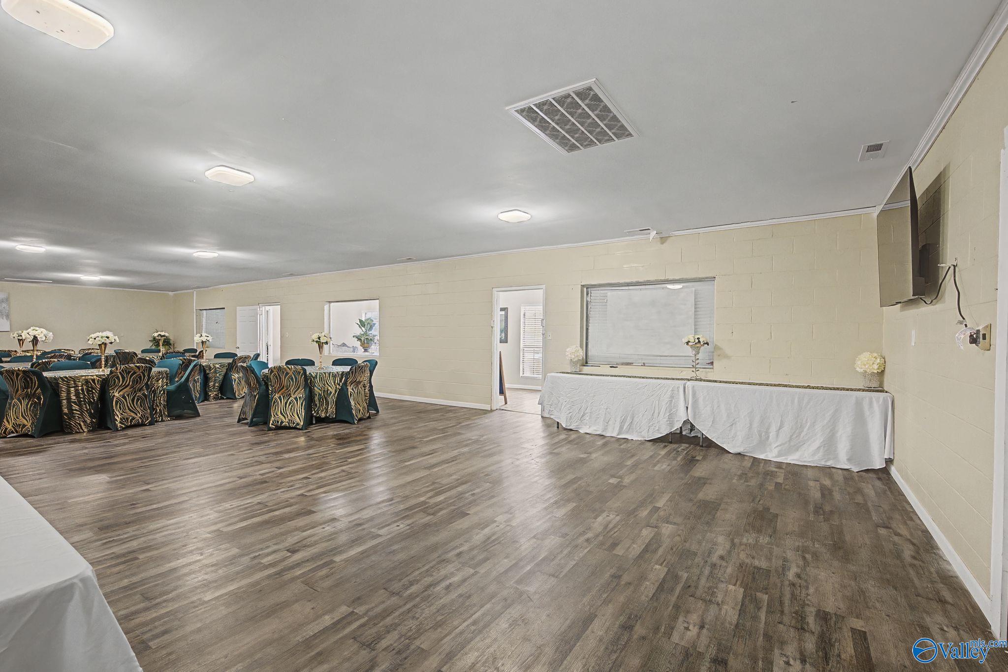 16927 County Road 400