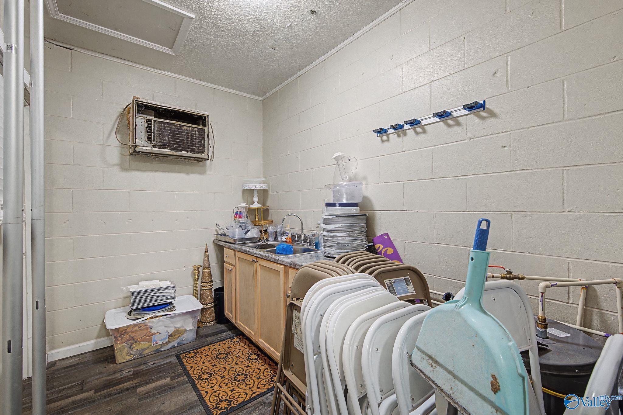 16927 County Road 400