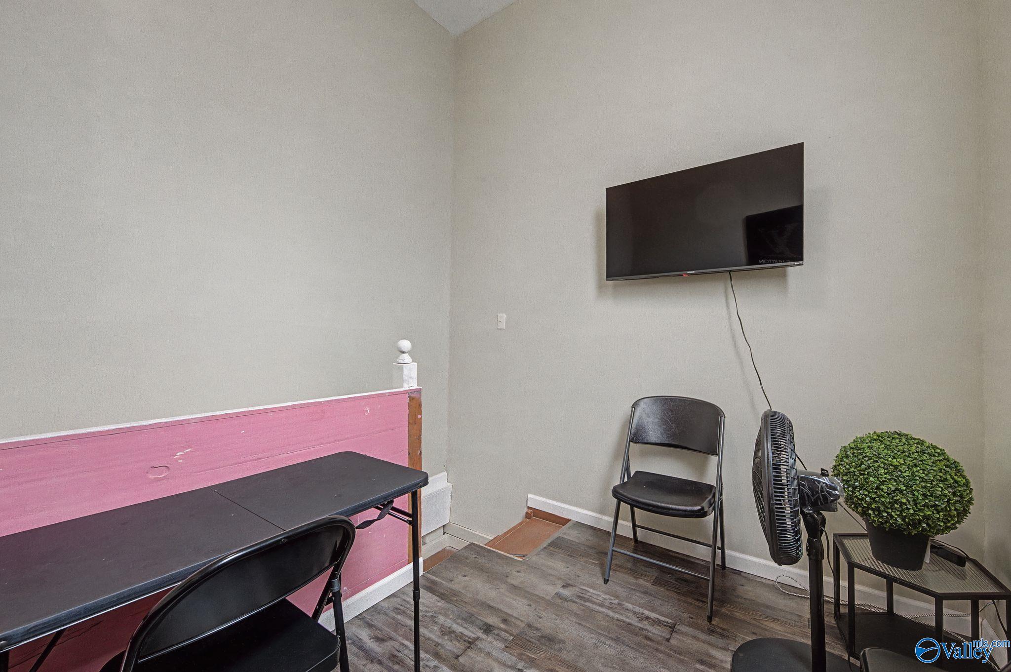 16927 County Road 400