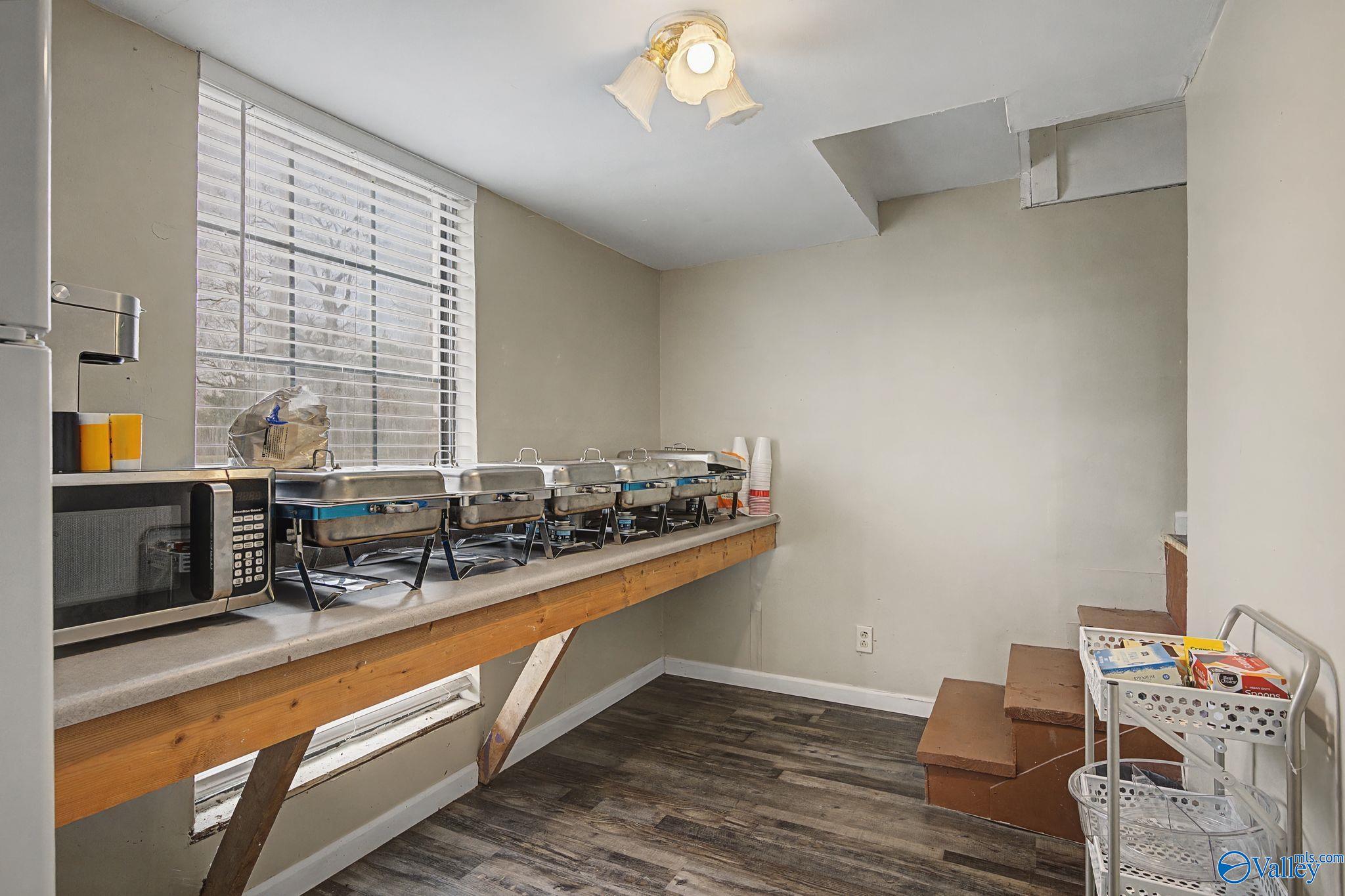 16927 County Road 400