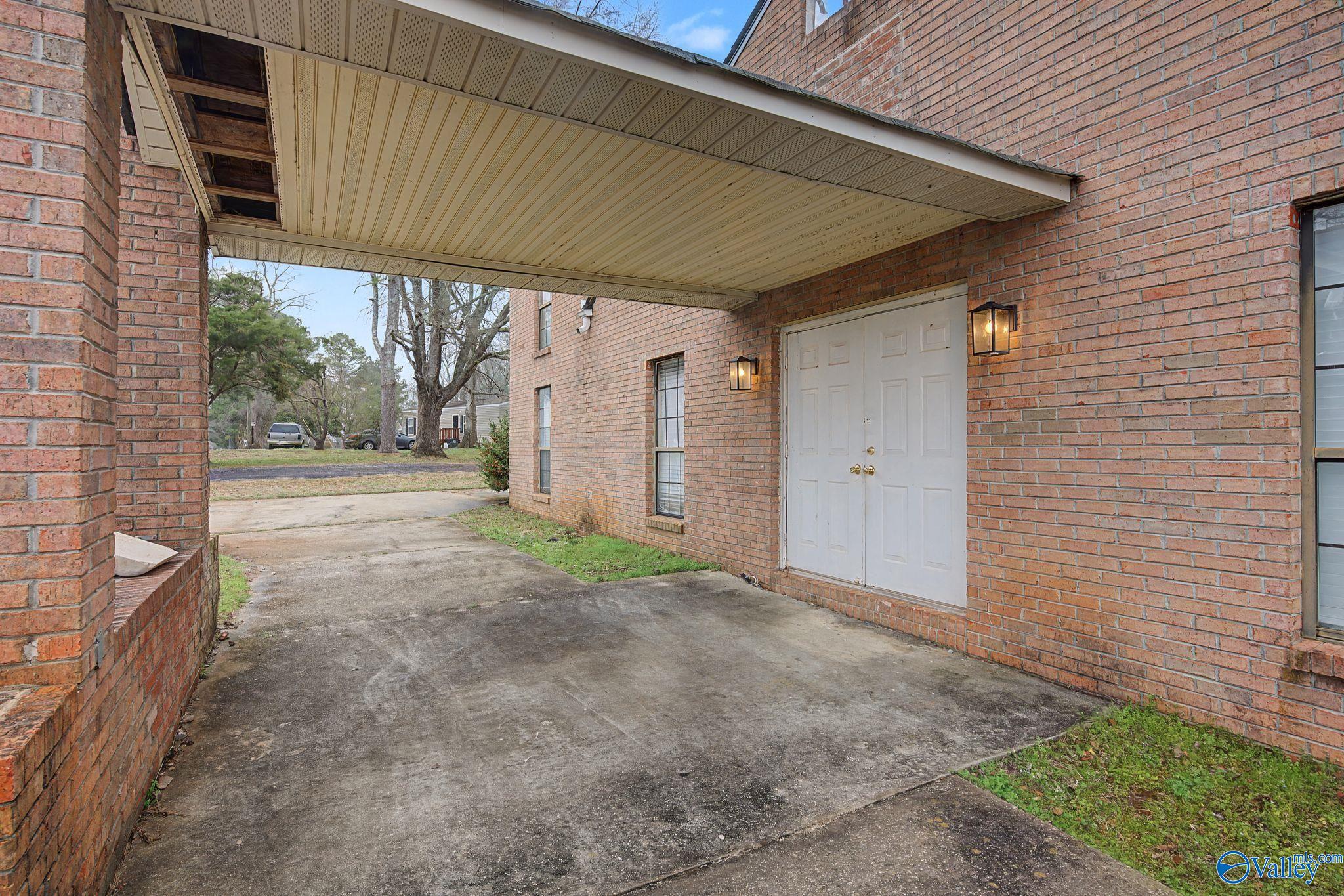 16927 County Road 400