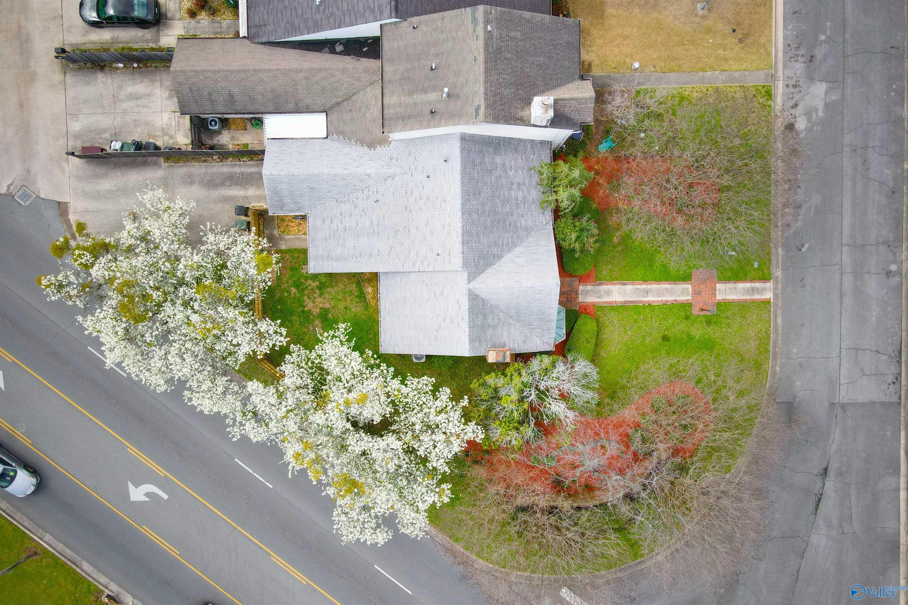 413 Autumnwood Drive