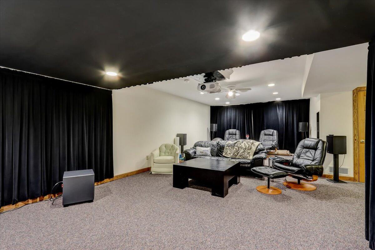 S83W16000 Bass Bay Ln