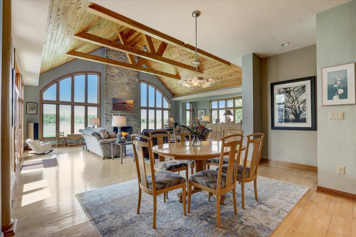 S83W16000 Bass Bay Ln