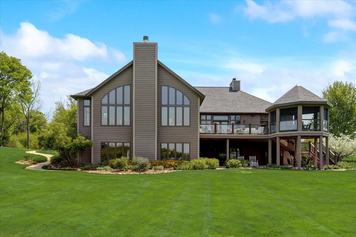 S83W16000 Bass Bay Ln