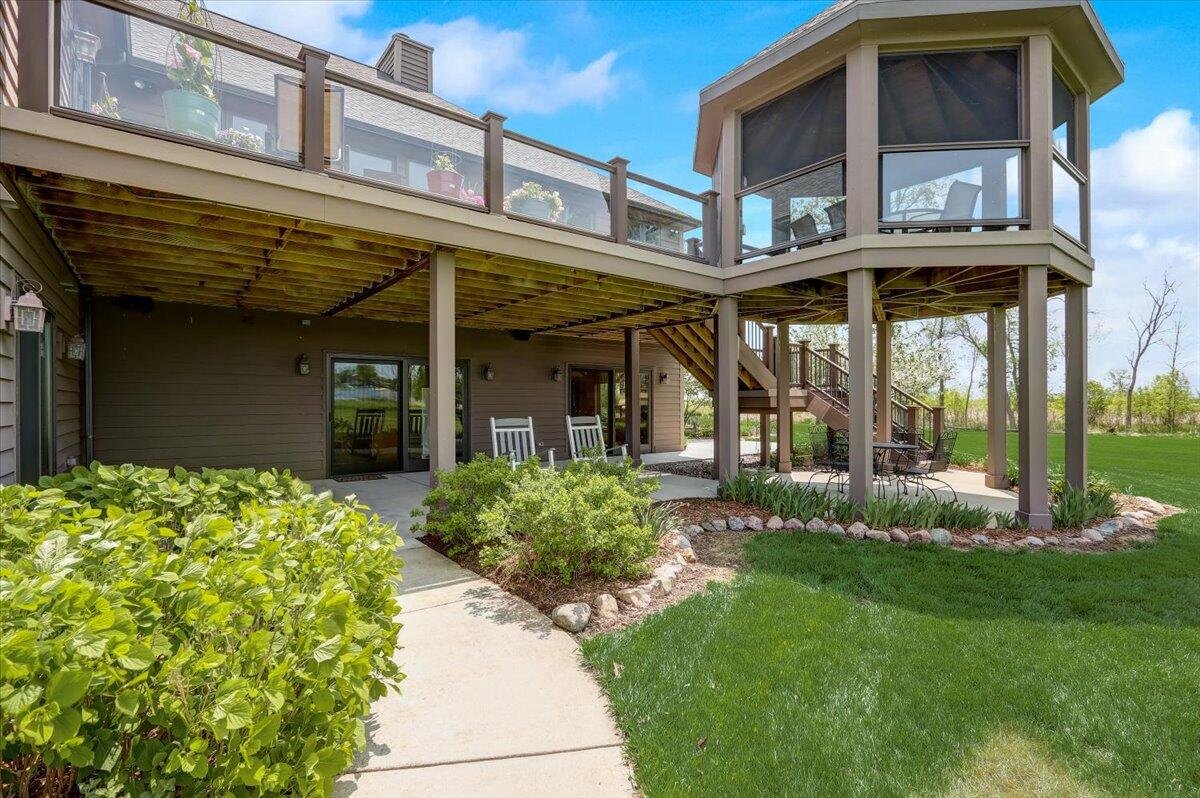 S83W16000 Bass Bay Ln