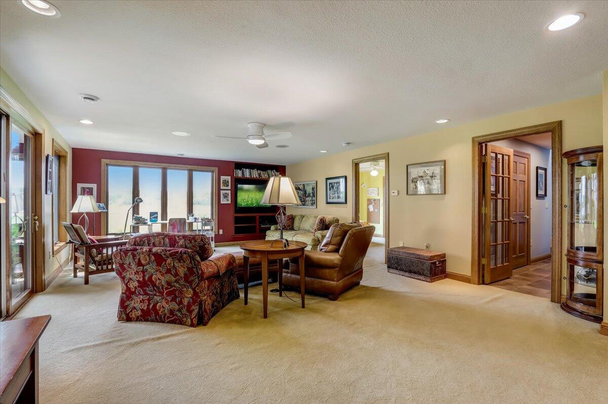S83W16000 Bass Bay Ln